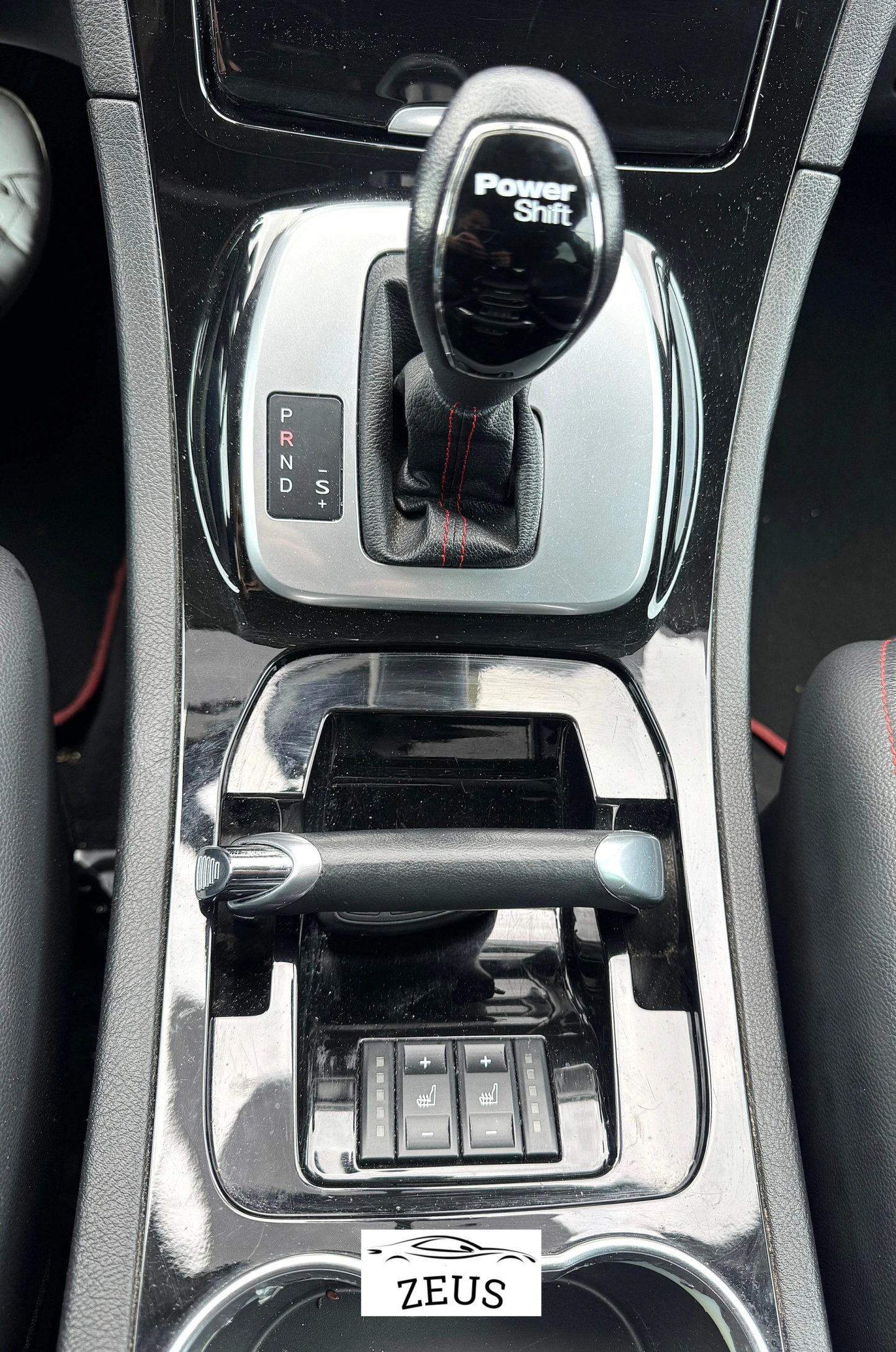 FORD S-Max 2.0 SCTi Titanium PowerShift-image-12