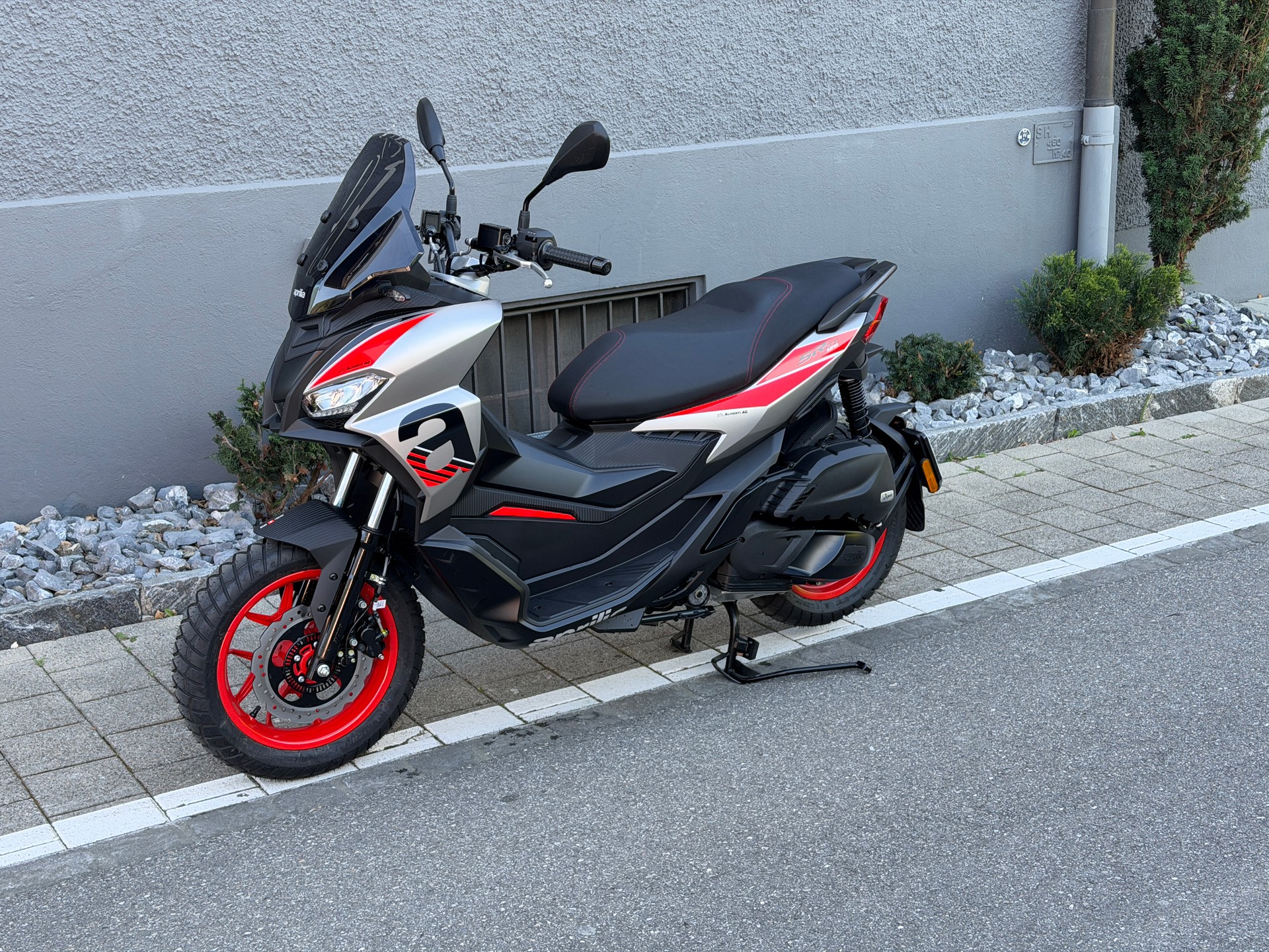 APRILIA SR 125 GT Sport ABS E5+-image-1