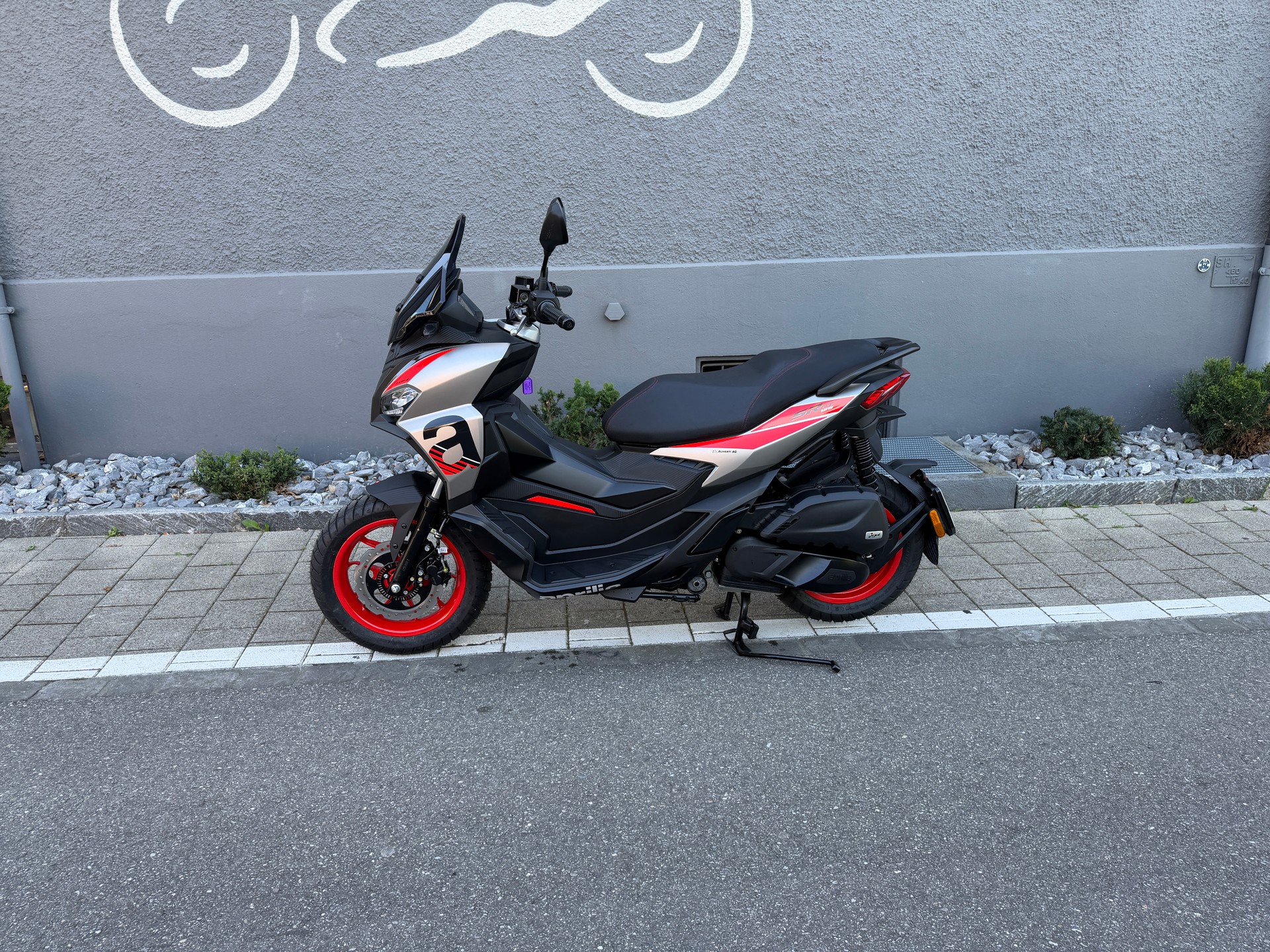 APRILIA SR 125 GT Sport ABS E5+-image-2