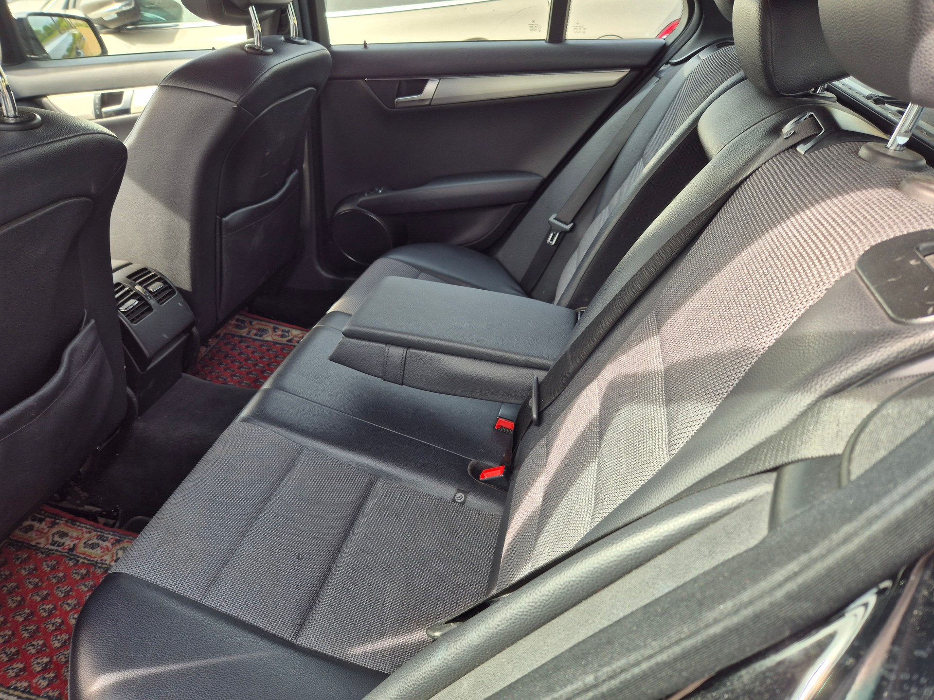 MERCEDES-BENZ C 250 CDI Elégance 4Matic 7G-Tronic-image-5