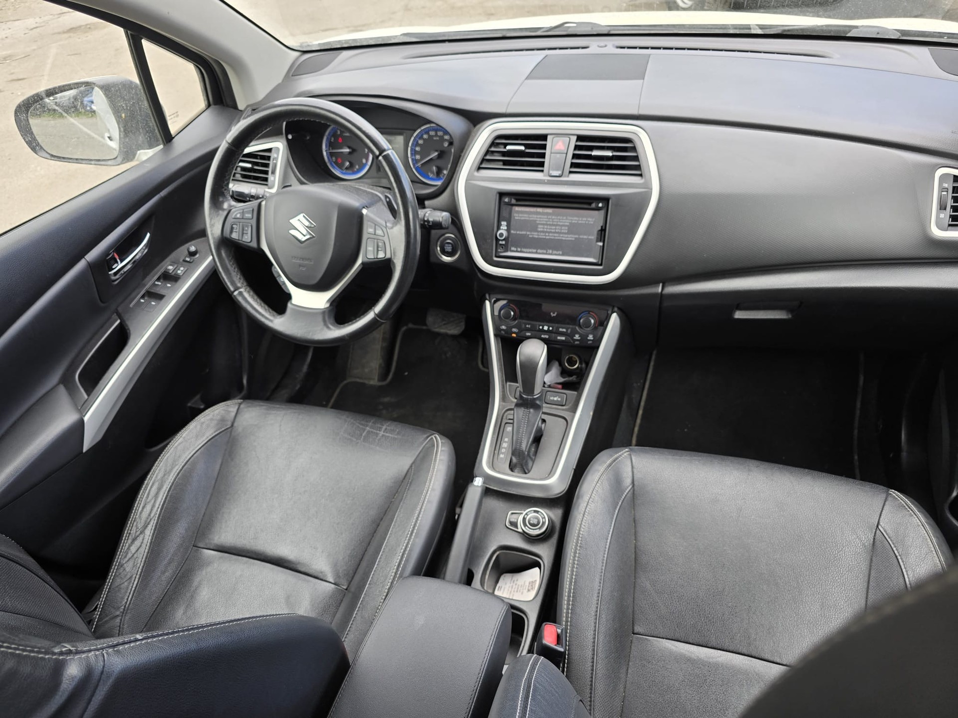 SUZUKI SX4 S-Cross 1.6 16V Sergio Cellano Top 4WD CVT7-image-13