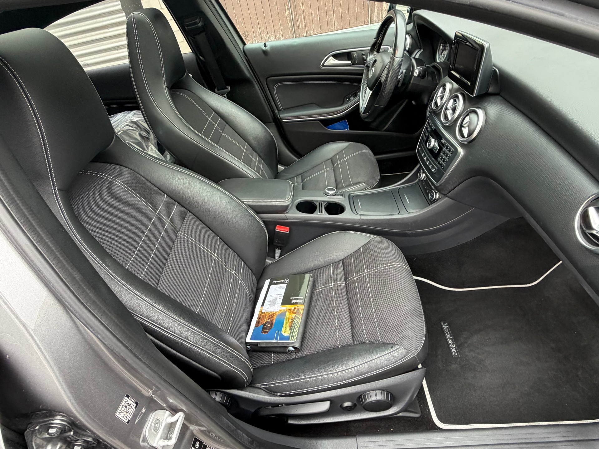 MERCEDES-BENZ A 220 CDI Urban 4Matic 7G-DCT-image-6