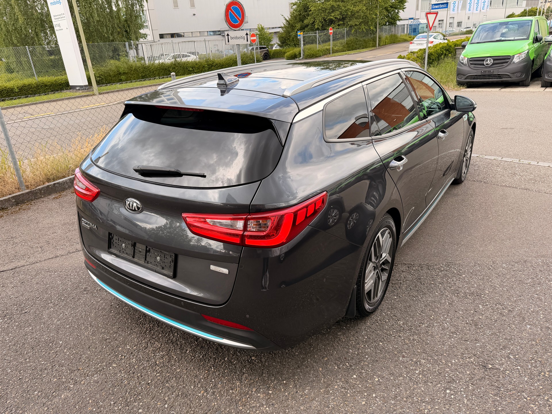 KIA Optima SW 2.0 T-GDI Plug-in Hybrid Automat-image-4