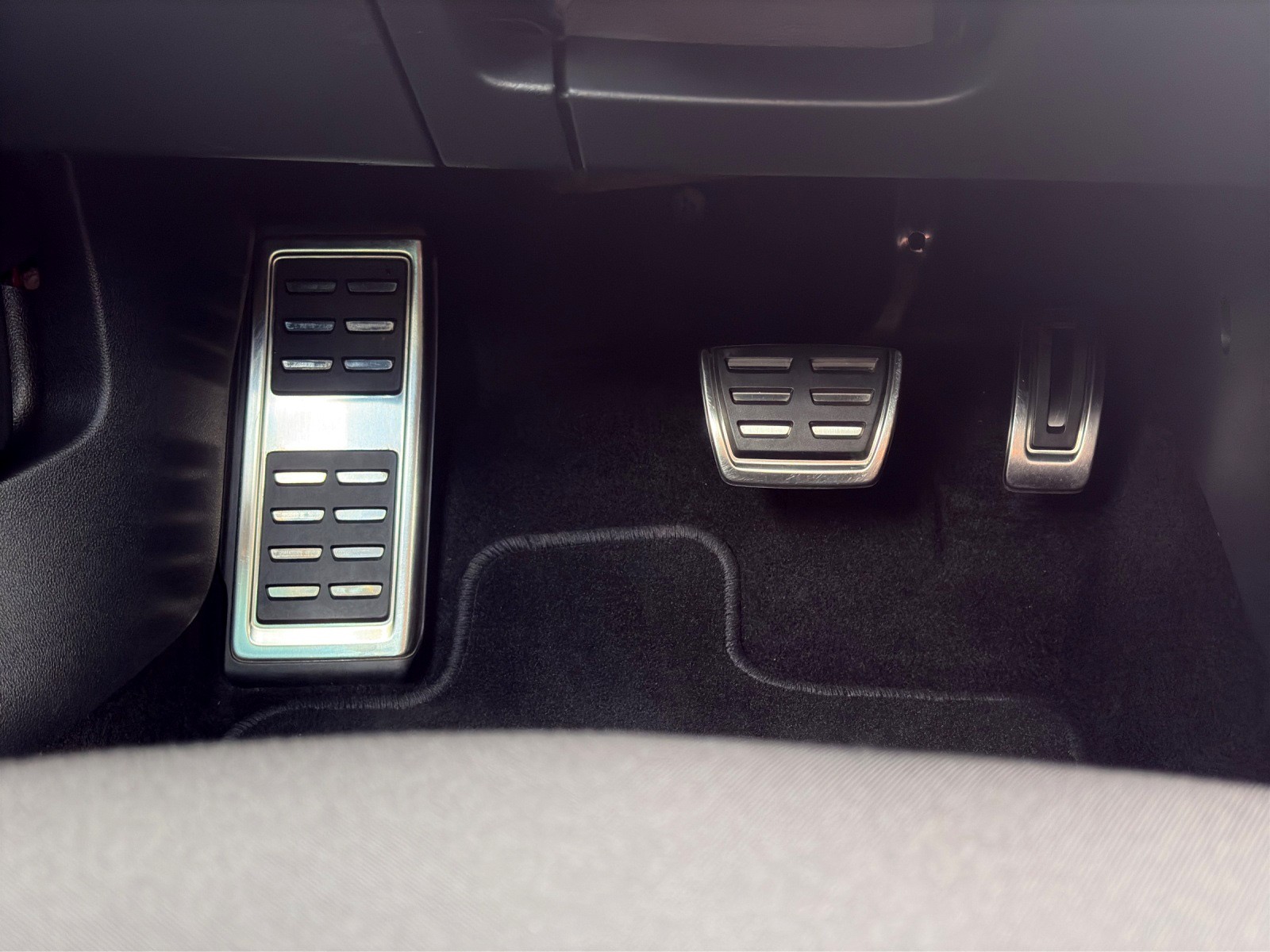 SKODA Octavia Combi 1.4 TSI PHEV DSG RS-image-15