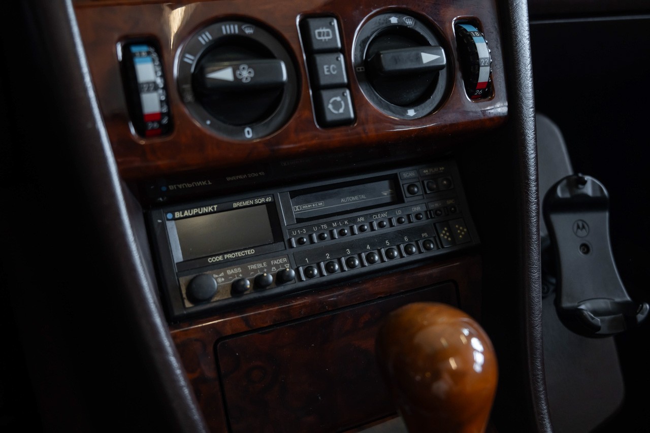 MERCEDES-BENZ 300 TE-24-image-23