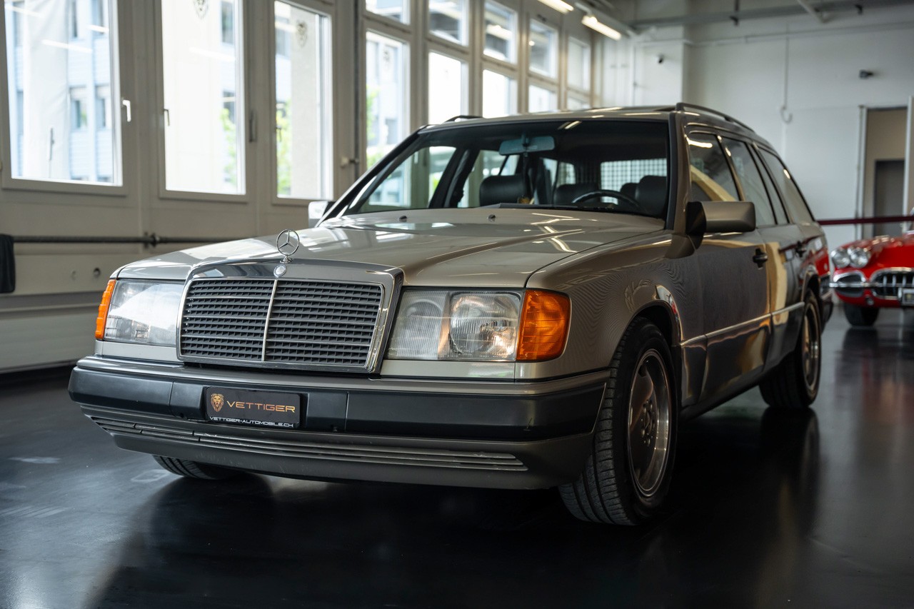 MERCEDES-BENZ 300 TE-24-image-2