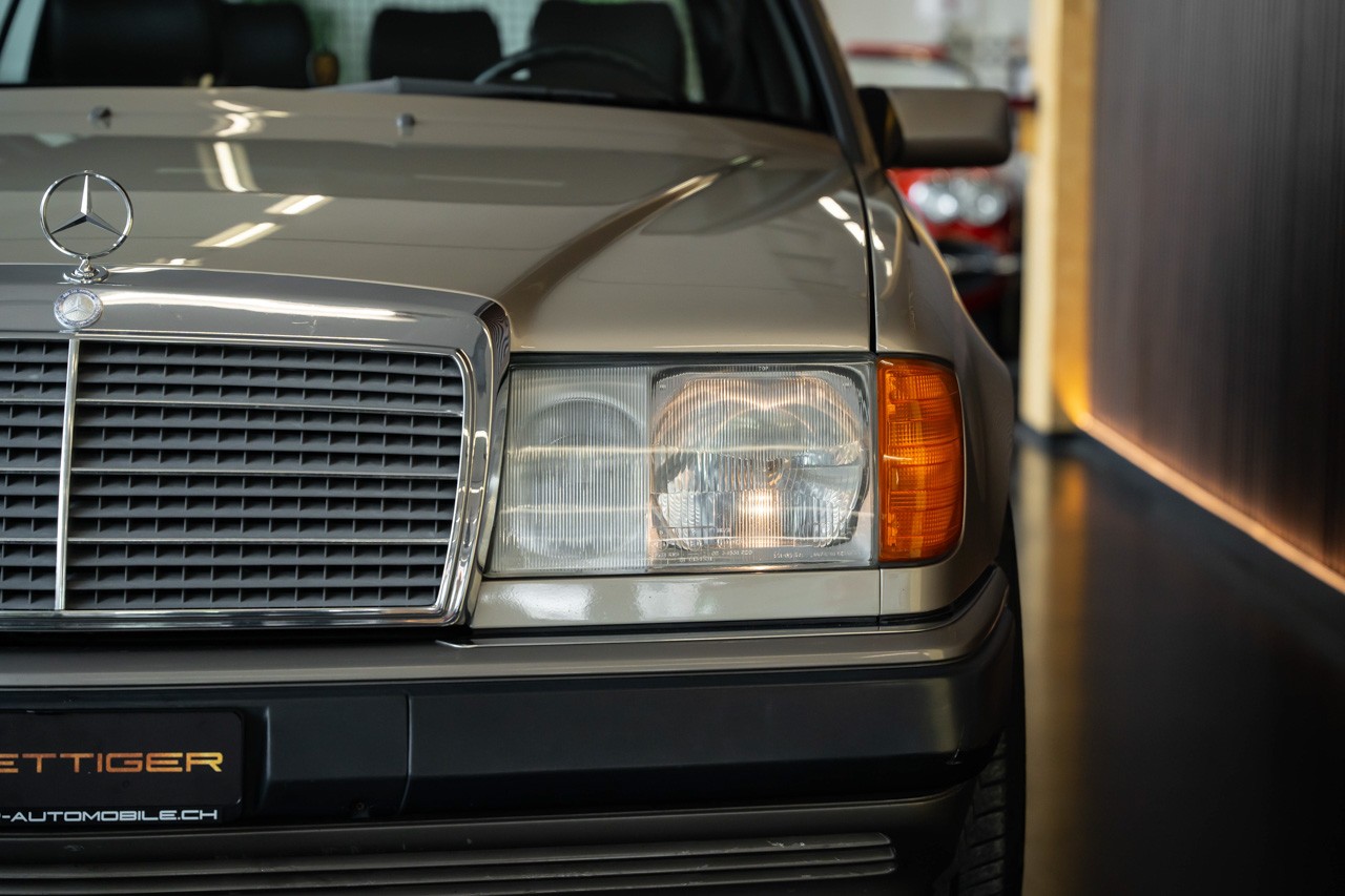 MERCEDES-BENZ 300 TE-24-image-10