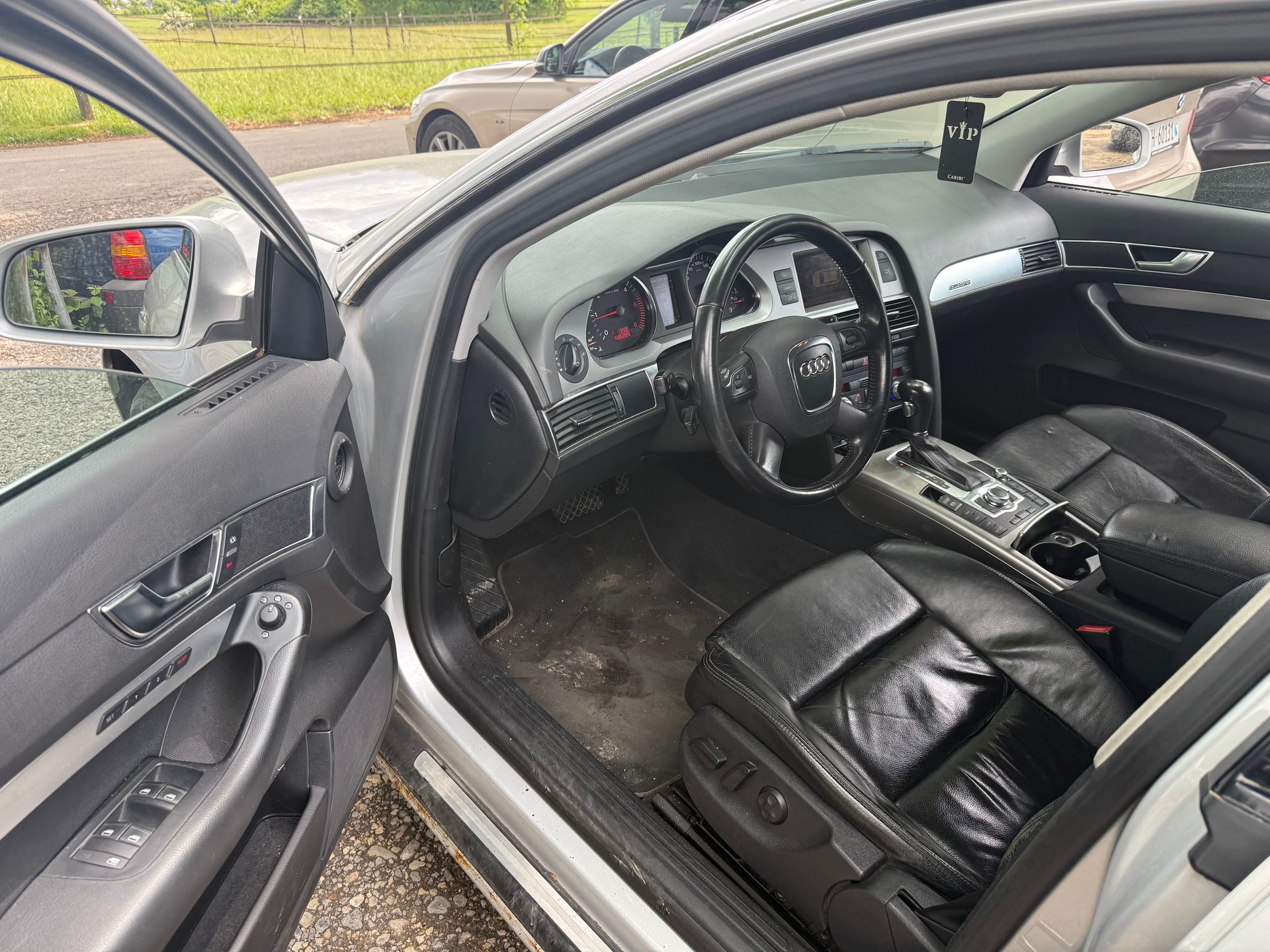 AUDI A6 Avant 2.7 V6 TDI quattro tiptronic-image-12