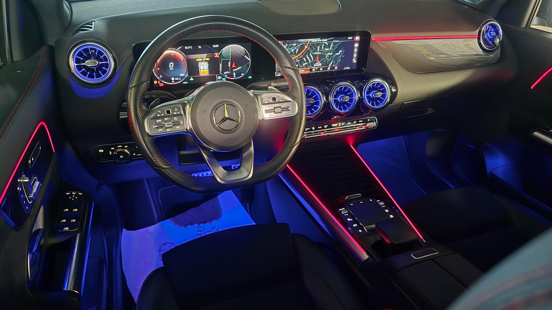MERCEDES-BENZ GLA 220d 4Matic AMG Line 8G-DCT-image-20