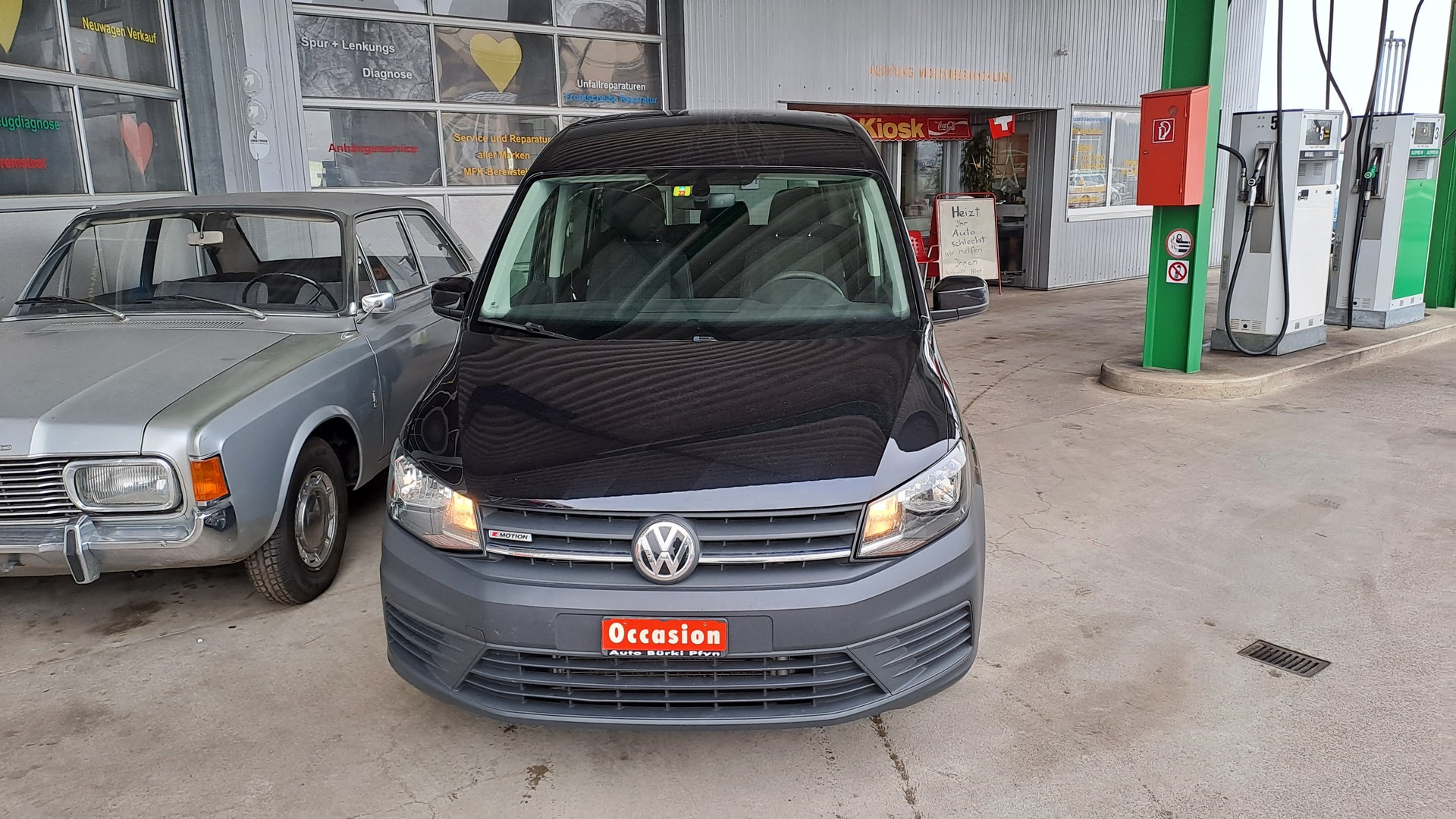 VW Caddy 2.0TDI 4Motion BlueMotion Technology-image-2
