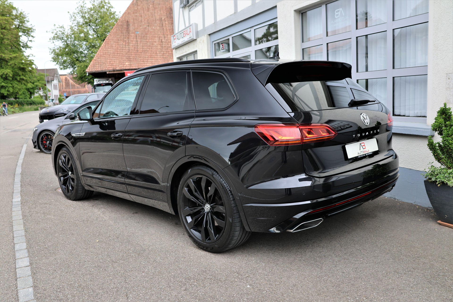 VW Touareg 3.0 TDI R Line Tiptronic (CH) + 3.5T AHK-image-6