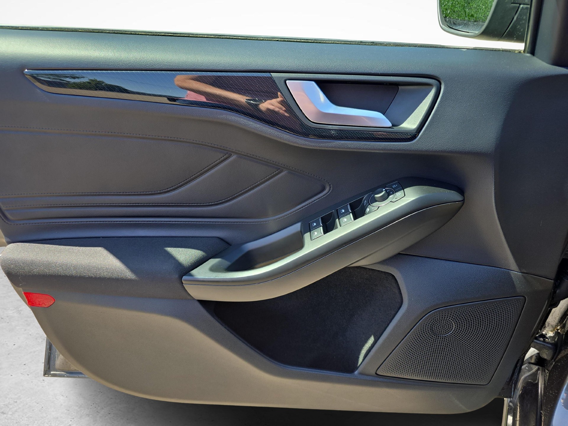 FORD Focus 1.0i EcoB Hybrid 155 ST-Line X / ab 3,99% Leasing bei Abschluss einer Protect Autoversicherung-image-14