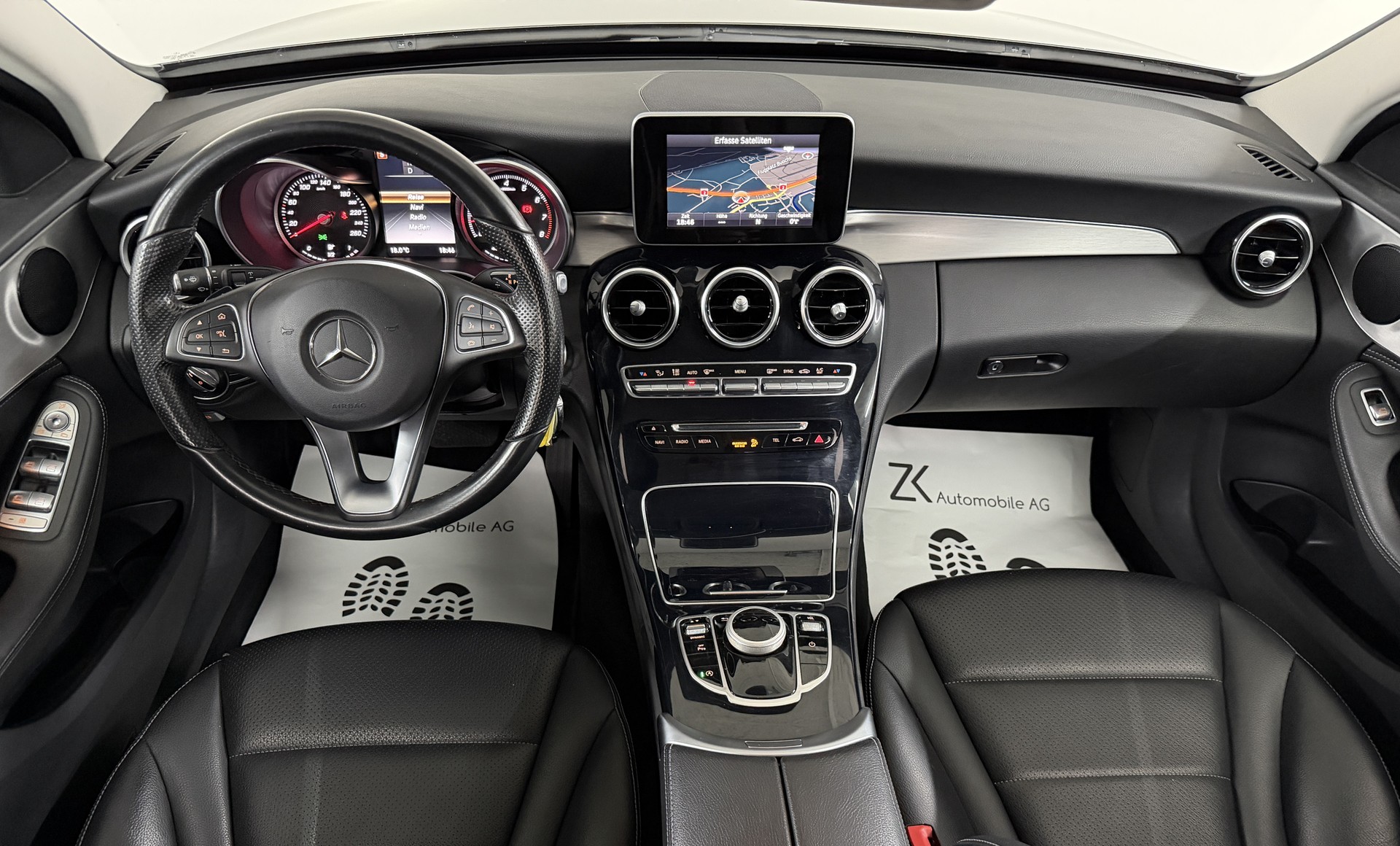 MERCEDES-BENZ C 200 Deep Black Avantgarde 184PS 4Matic 7G-Tronic / RF-Kamera / Leder / Todwinkel/Parkassistent / Sitzheizung /-image-10