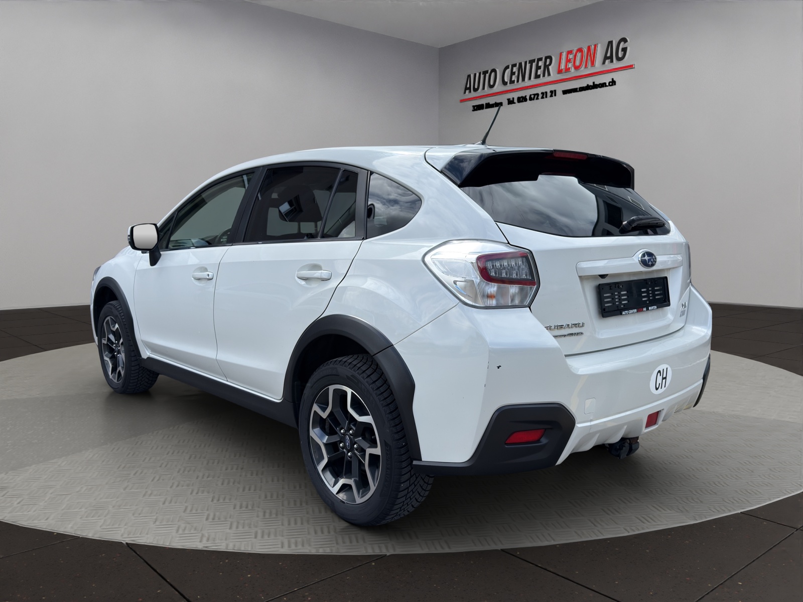 SUBARU XV 2.0 Swiss One AWD CVT-showroom-element-3