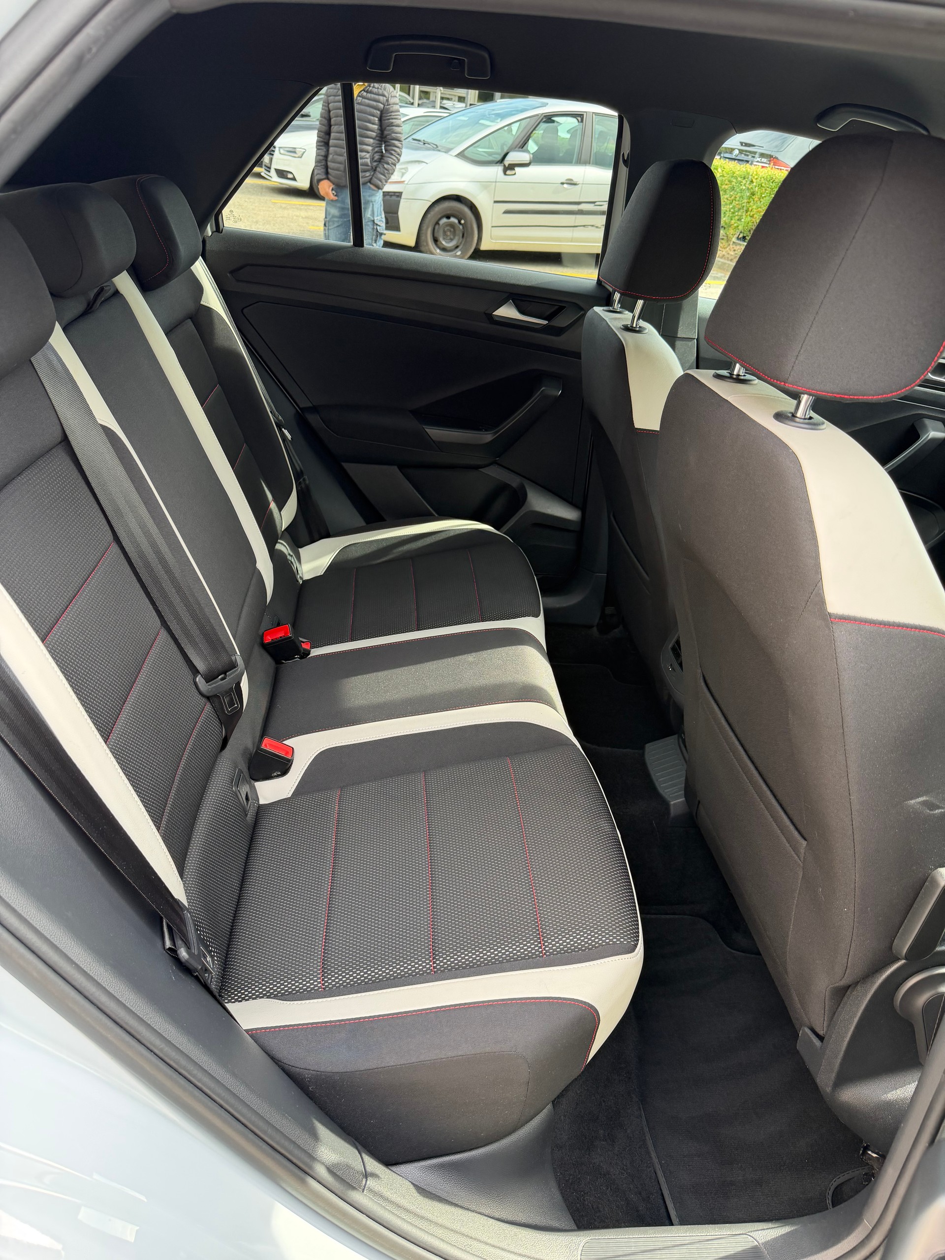 VW T-Roc 2.0 TSI Sport DSG 4Motion-image-12
