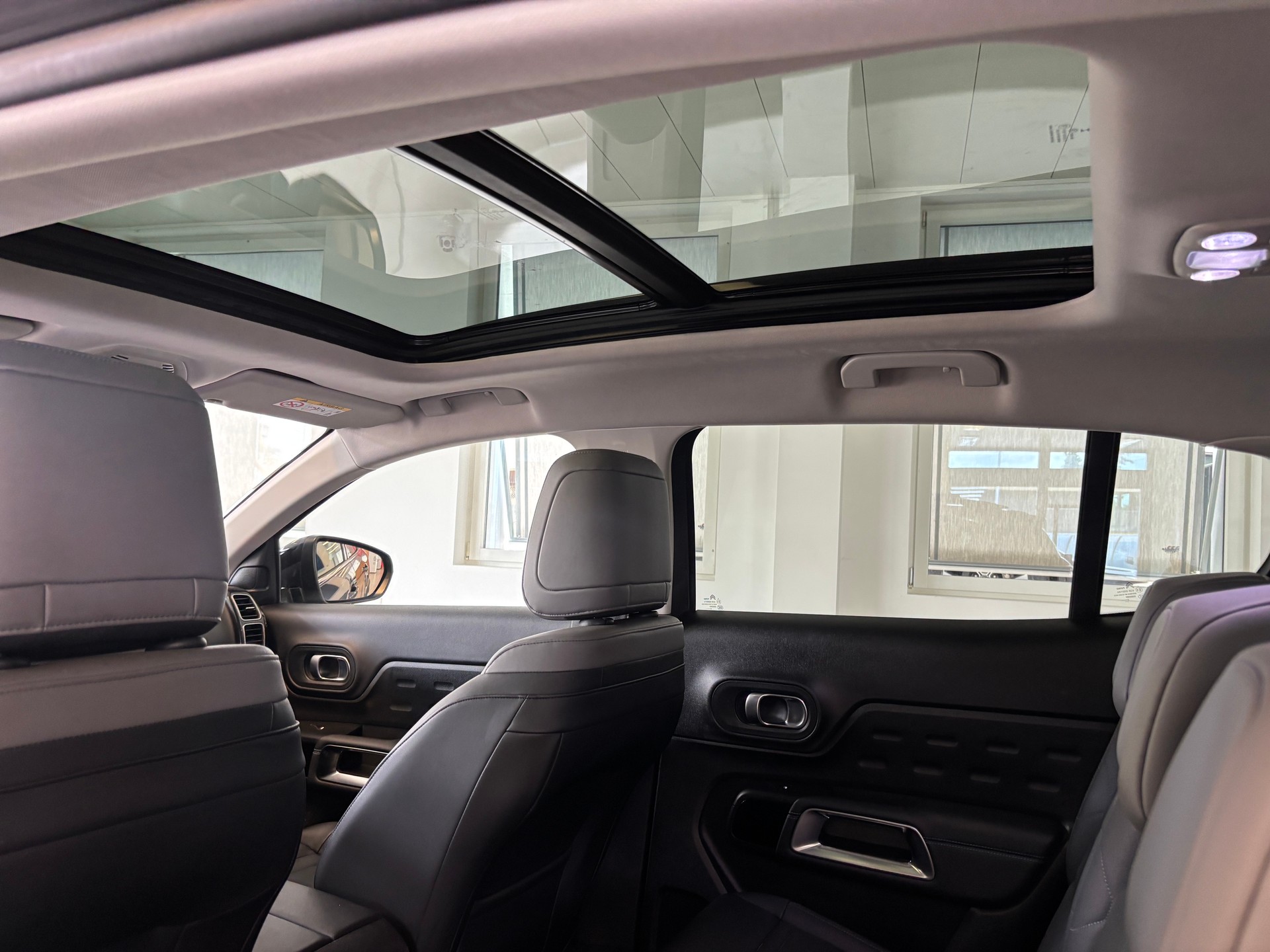 CITROEN C5 Aircross 1.2i PureTech Shine Pack EAT8-image-13