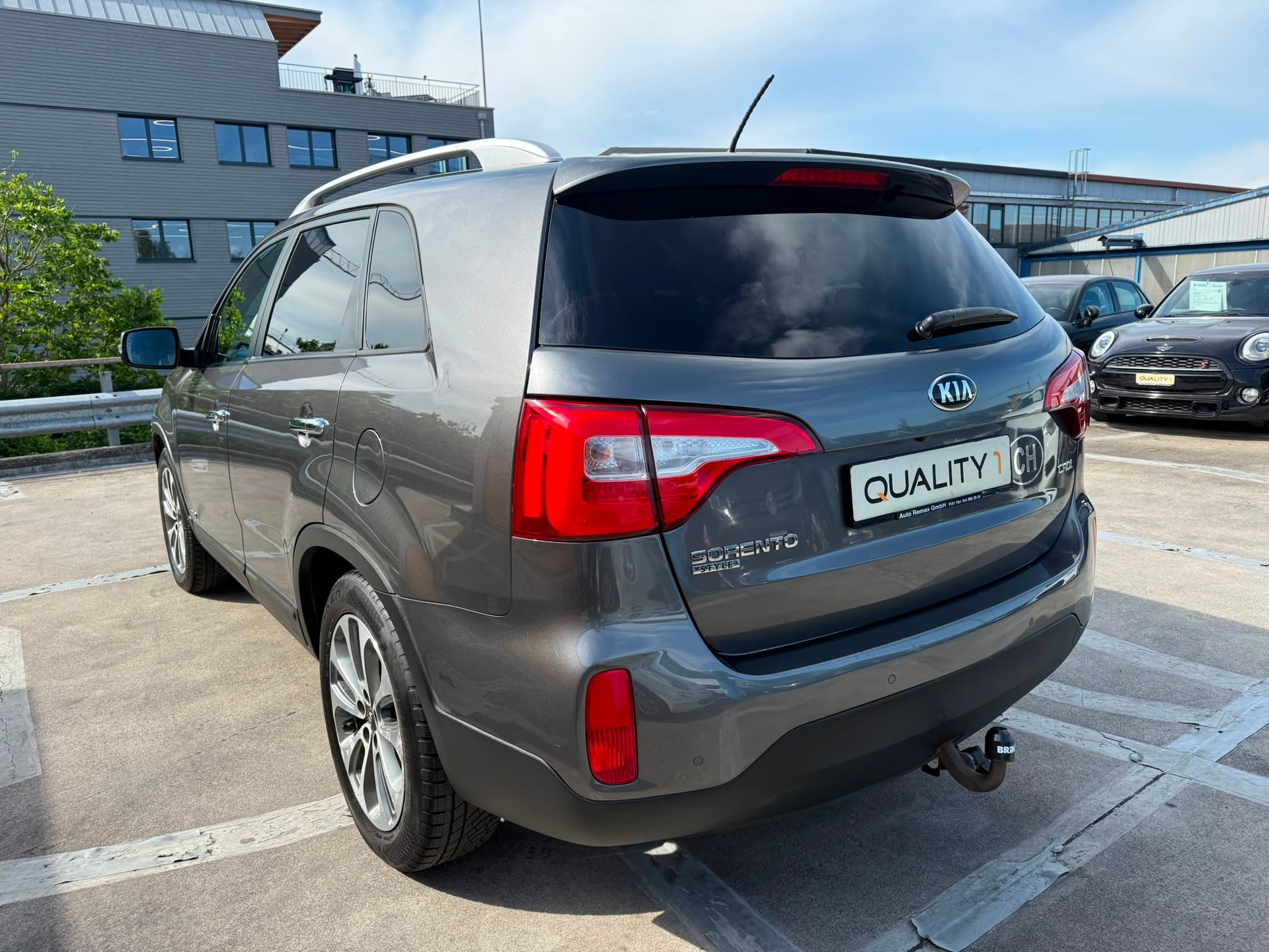 KIA Sorento 2.2 CRDI Trend Automatic-showroom-element-2