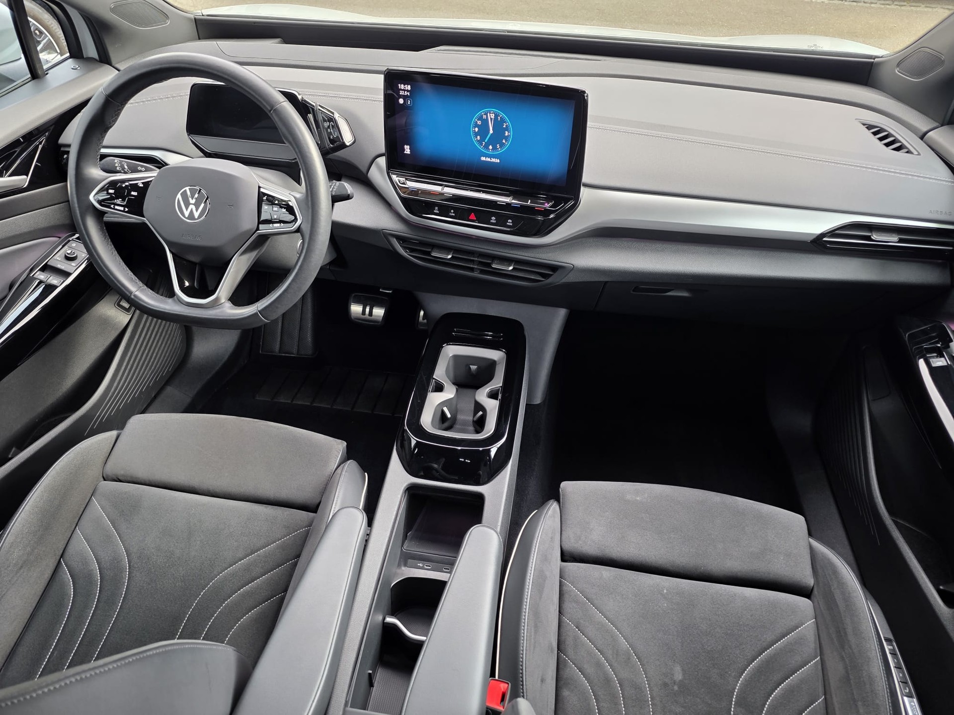 VW ID.4 Pro - ** MASSAGE SITZE -HEAD UP DISPLAY - ASSISTENZ PAKET -KOMFORT PAKET - 360° KAMERA -GARANTIE BIS 05.2031**-image-6