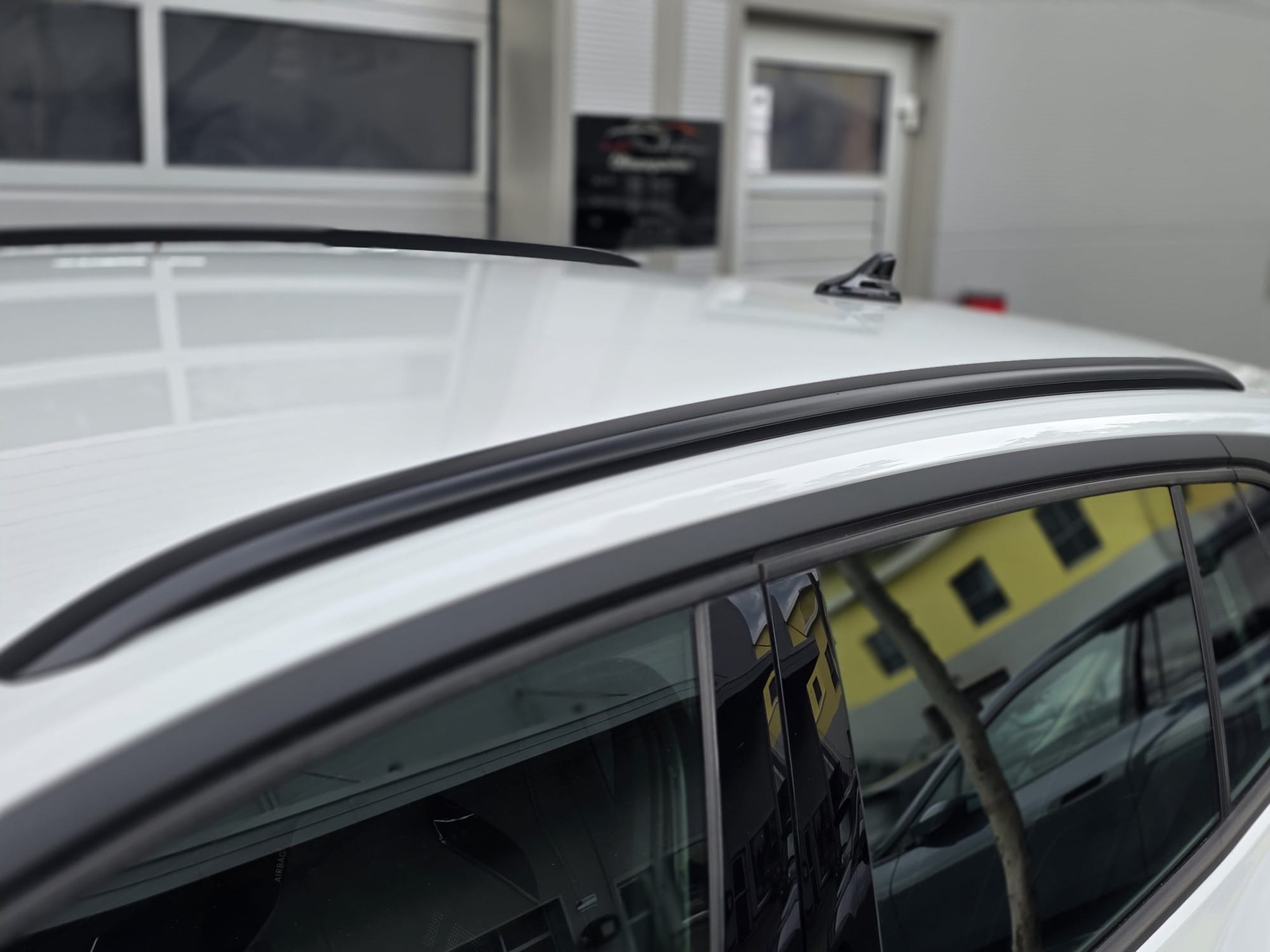 VW ID.4 Pro - ** MASSAGE SITZE -HEAD UP DISPLAY - ASSISTENZ PAKET -KOMFORT PAKET - 360° KAMERA -GARANTIE BIS 05.2031**-image-21