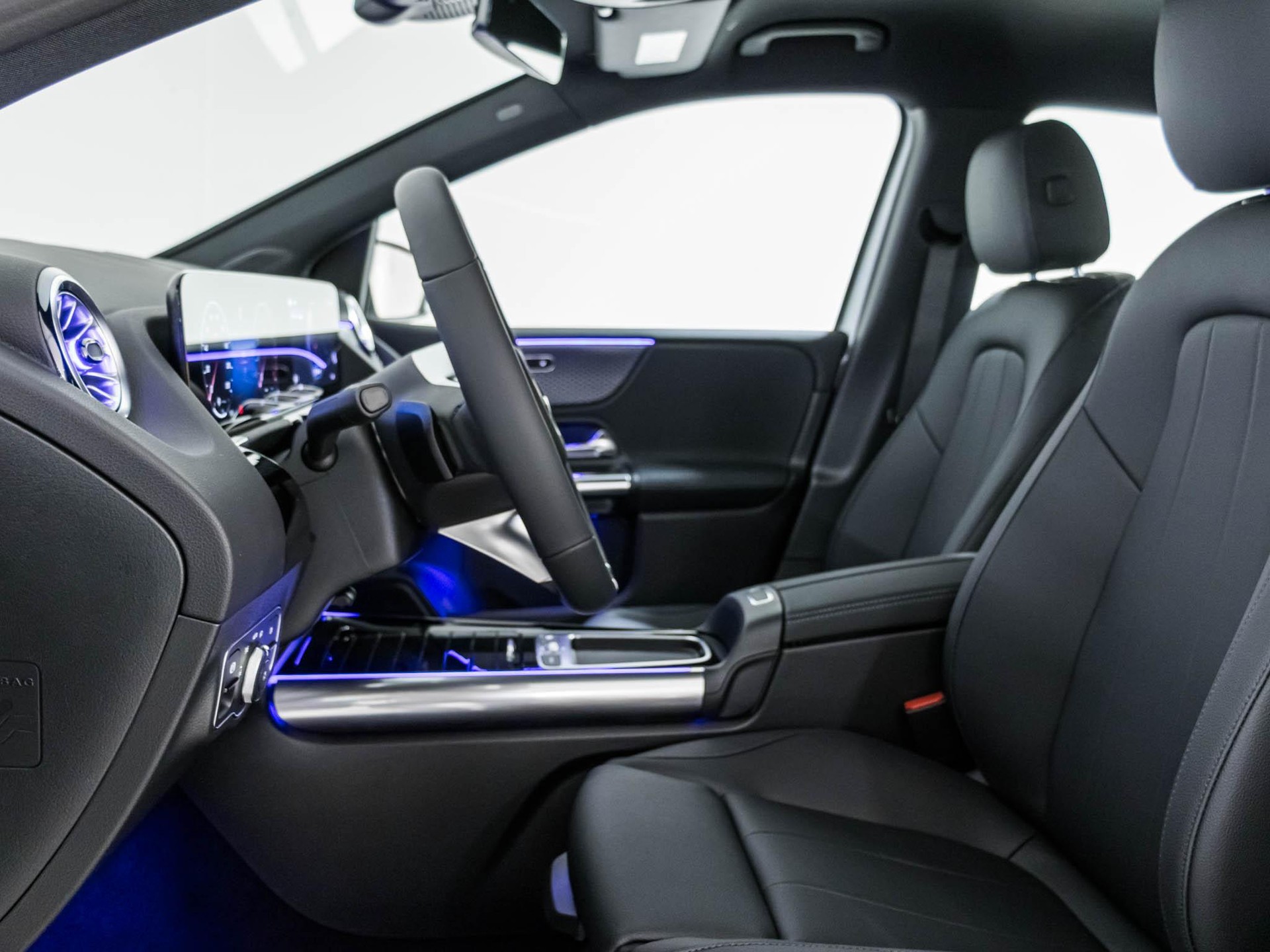 MERCEDES-BENZ B 200-image-6