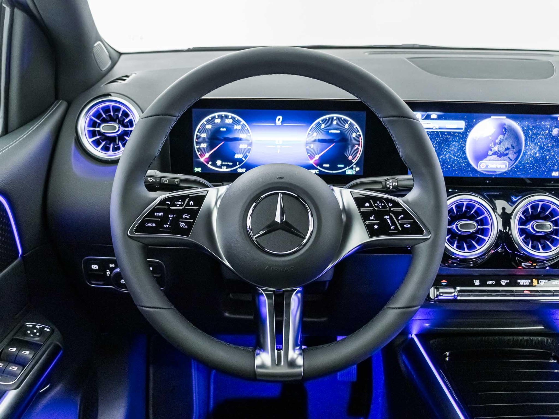 MERCEDES-BENZ B 200-image-9