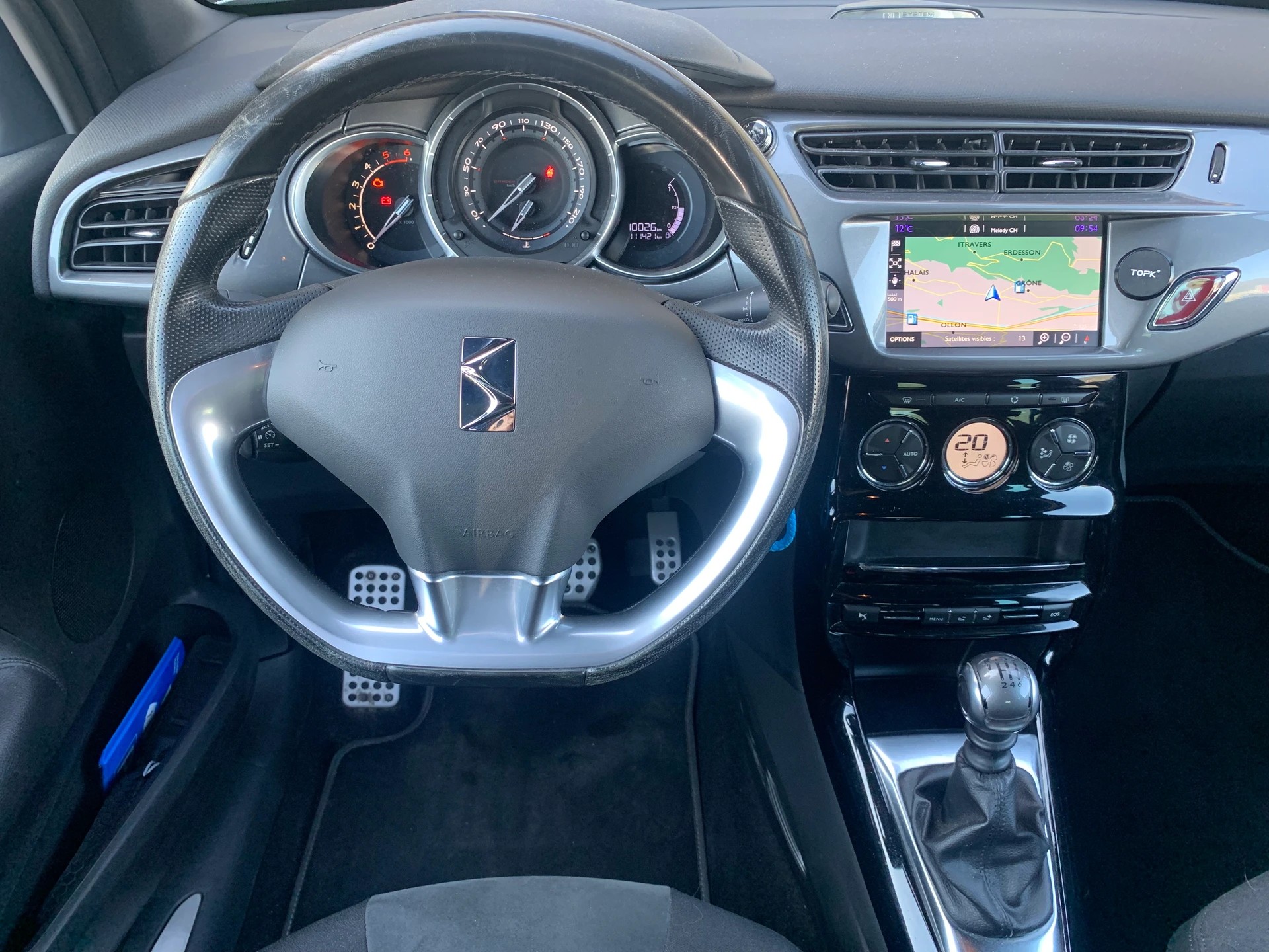 DS AUTOMOBILES DS 3 1.6 BlueHDi Sport Chic Plus-image-17