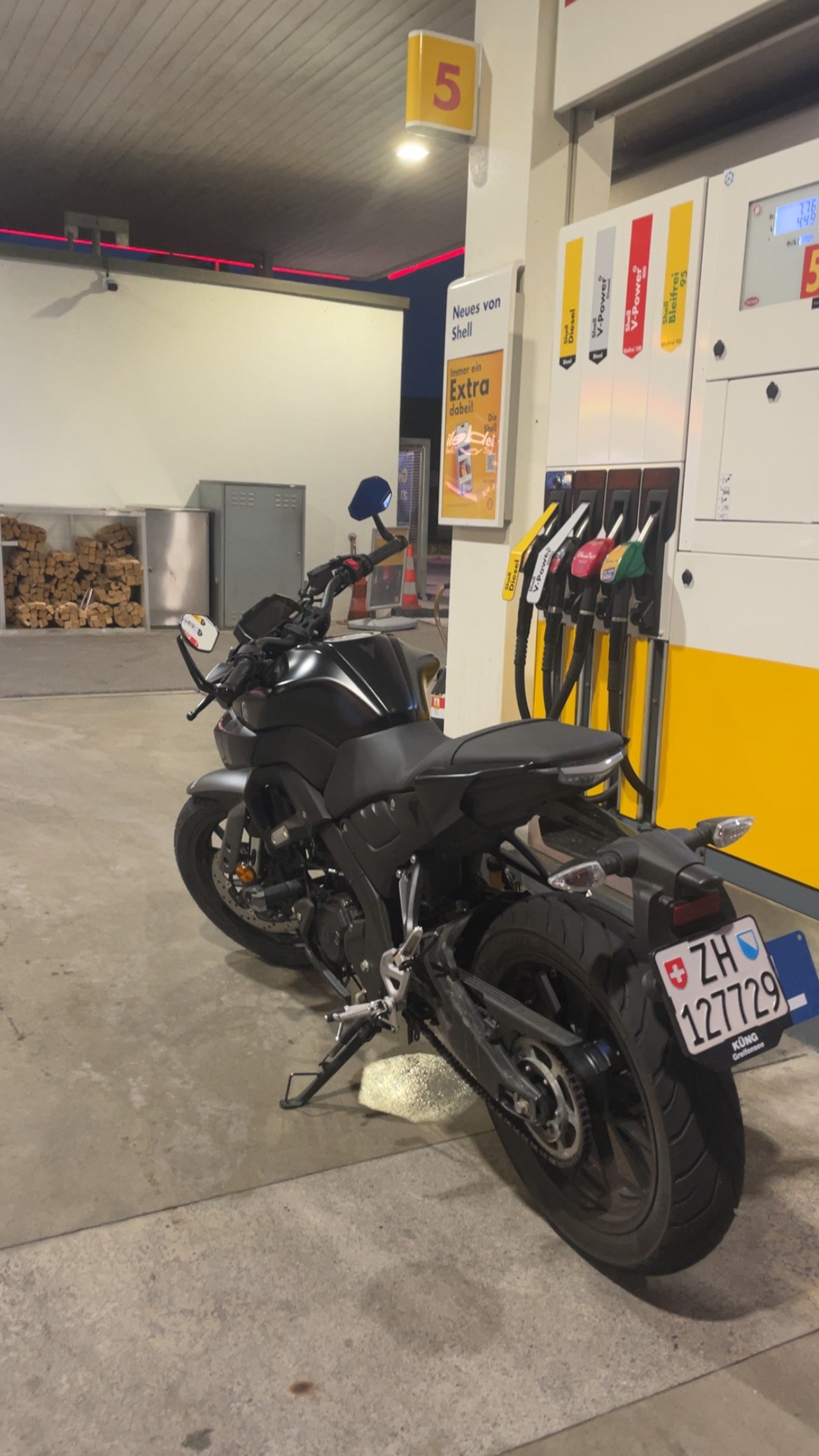 YAMAHA MT-125 ABS-image-1