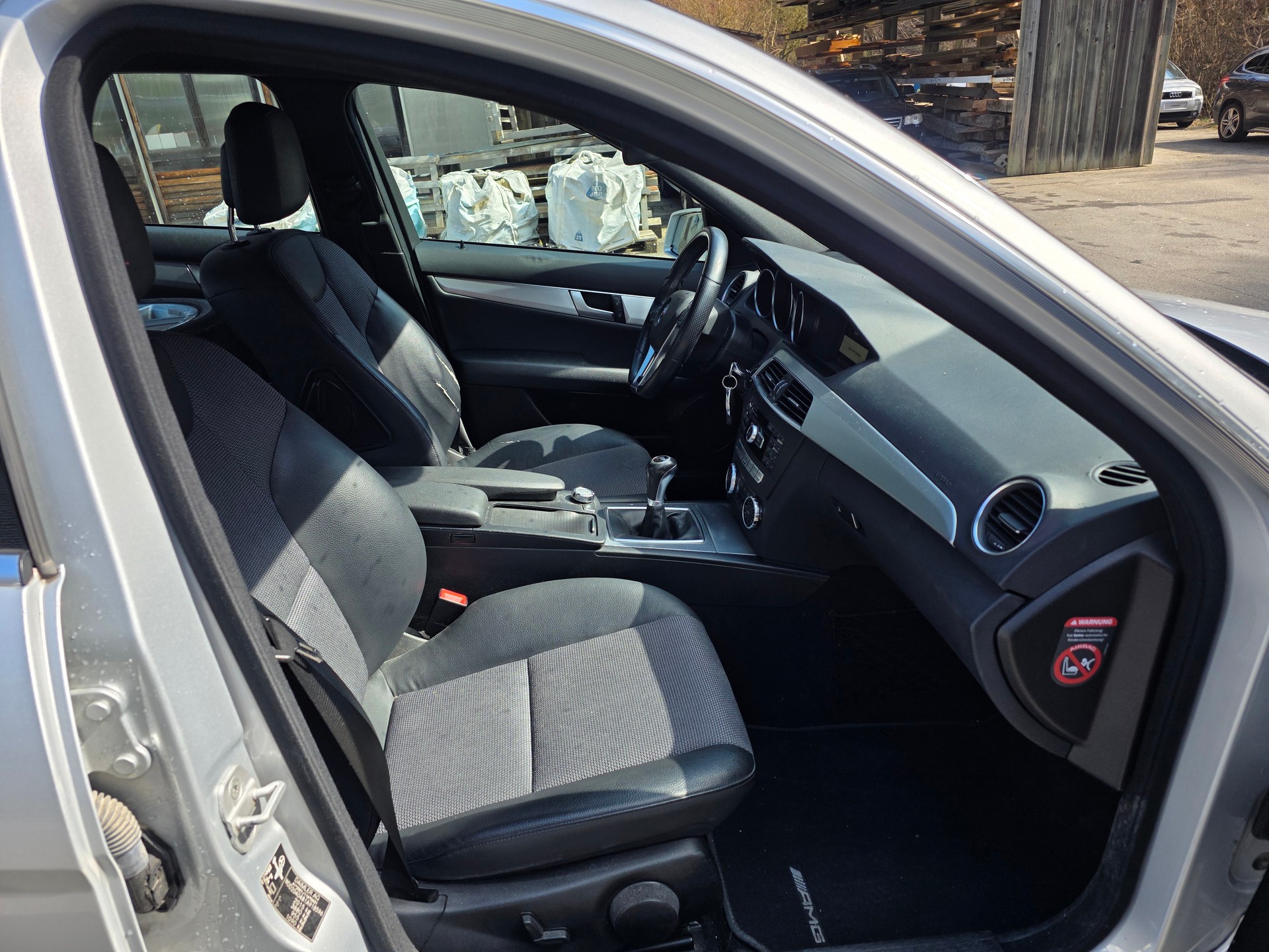 MERCEDES-BENZ C 200 Avantgarde-image-10