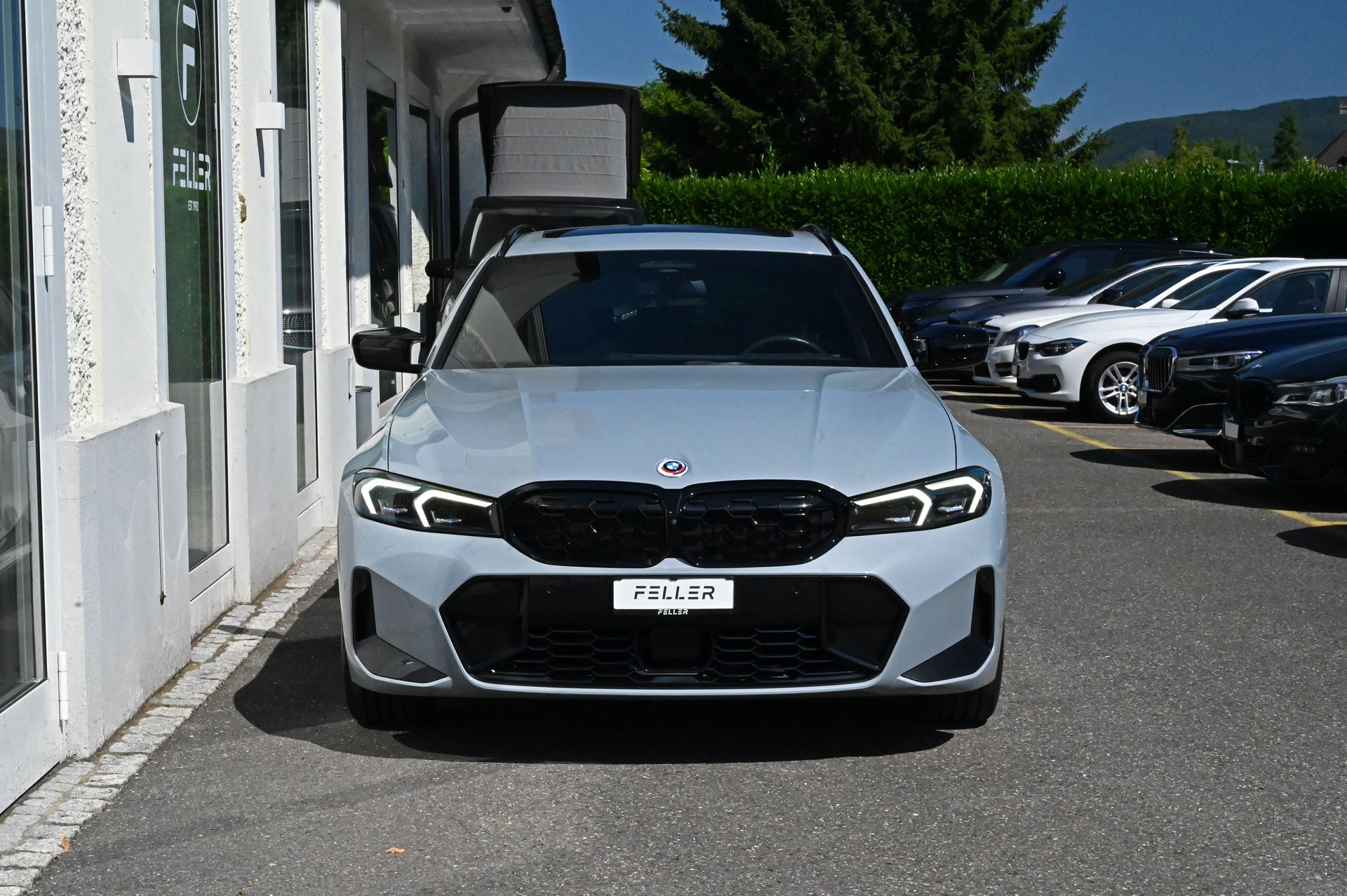 BMW M340i xDrive 48V Touring Steptronic M Sport Pro **inkl. Winterkompletträder**-showroom-element-2