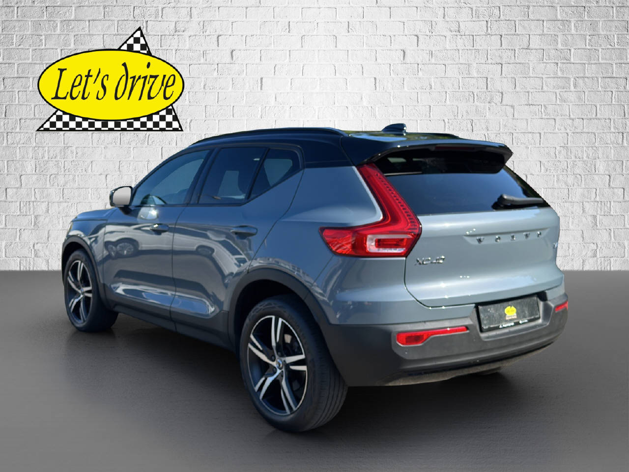 VOLVO XC40 2.0 B4 MH R-Design AWD-showroom-element-3