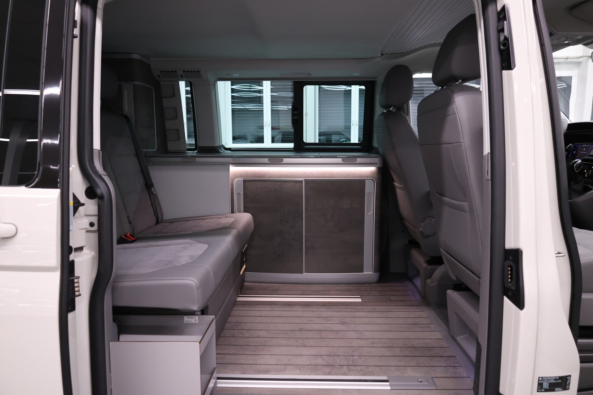 VW T6.1 California 3000 2.0 TDI 204 Ocean DSG 4m-image-22