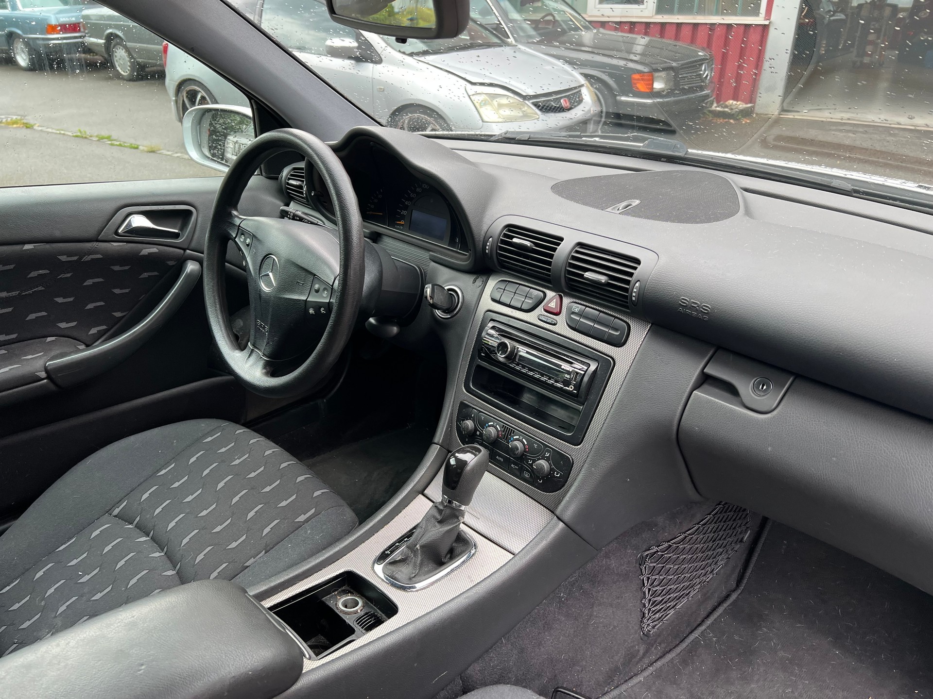 MERCEDES-BENZ C 220 CDI-image-5