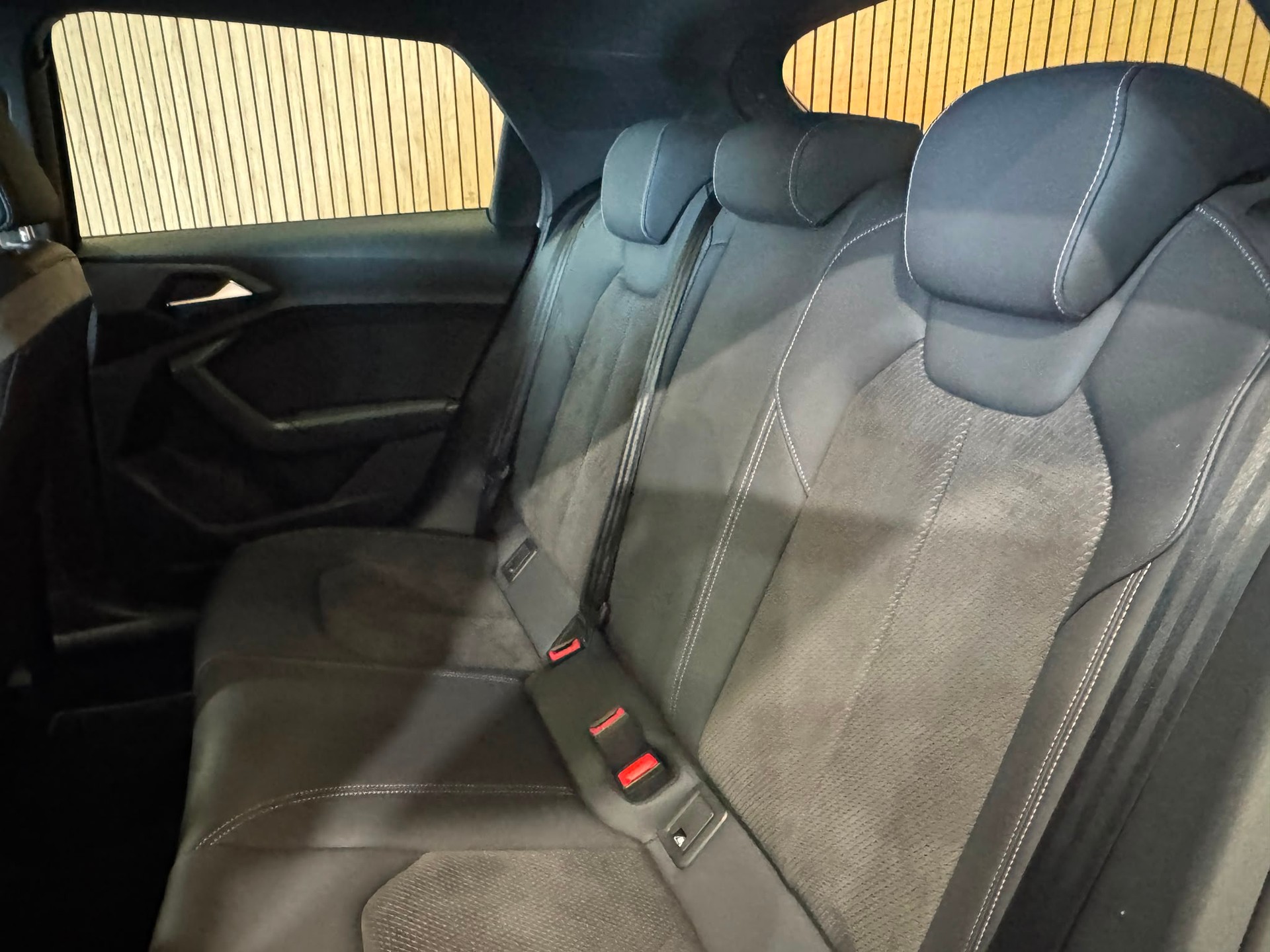 AUDI A1 Sportback 35 TFSI S Line S-tronic-image-21