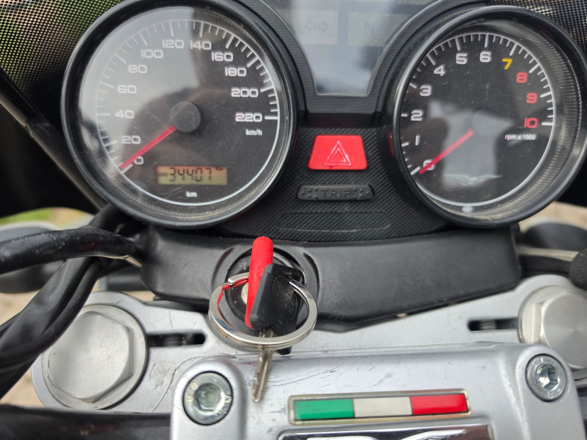 MOTO GUZZI Breva 750-image-2