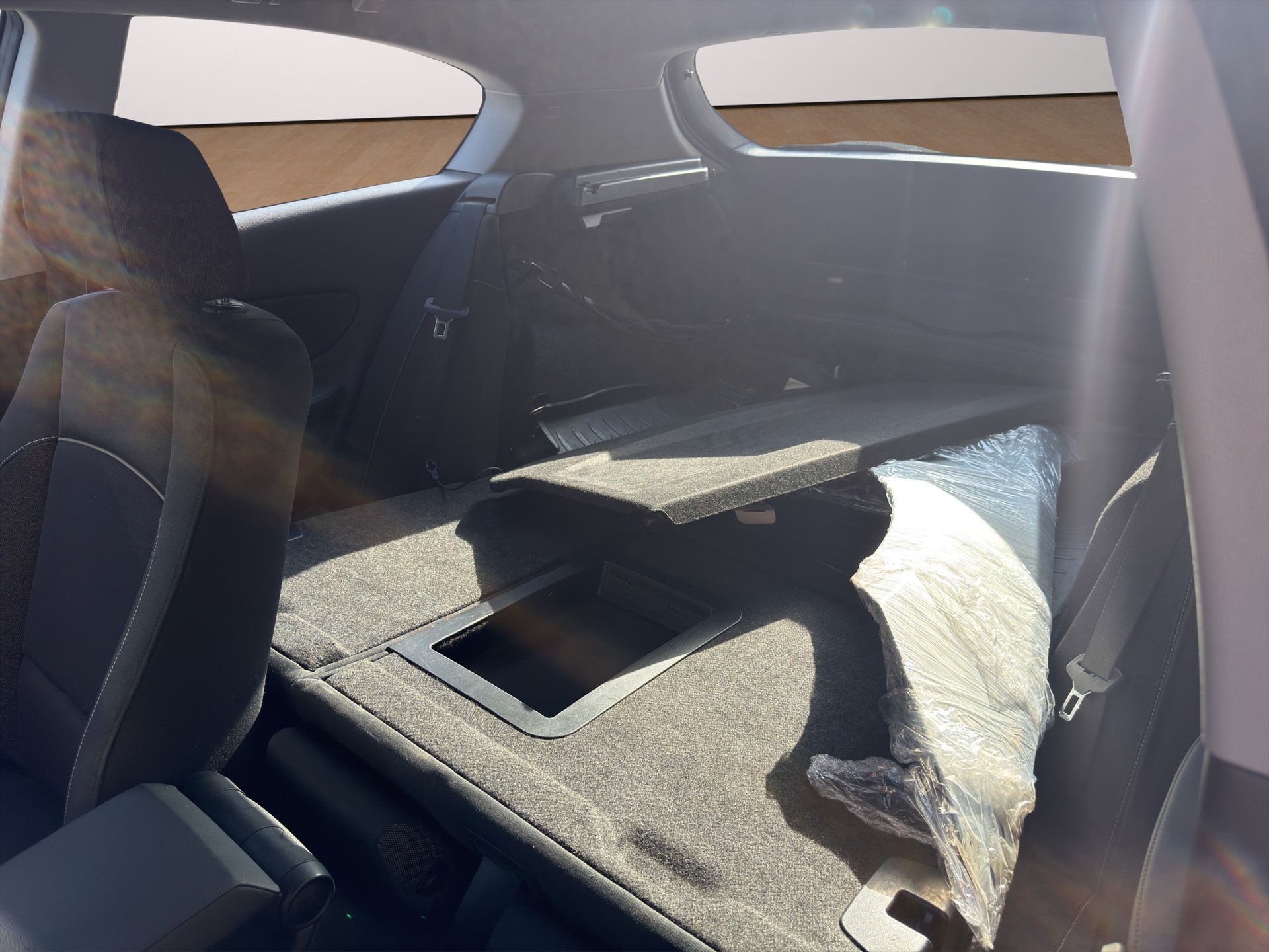BMW 118i Dynamic Edition Steptronic-image-11