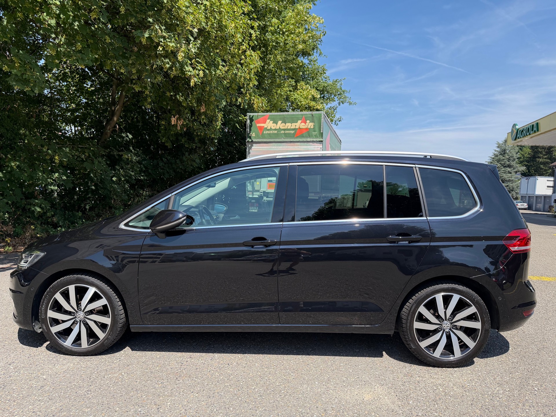 VW Touran 2.0 TDI BlueMotion Technology Highline DSG-showroom-element-1