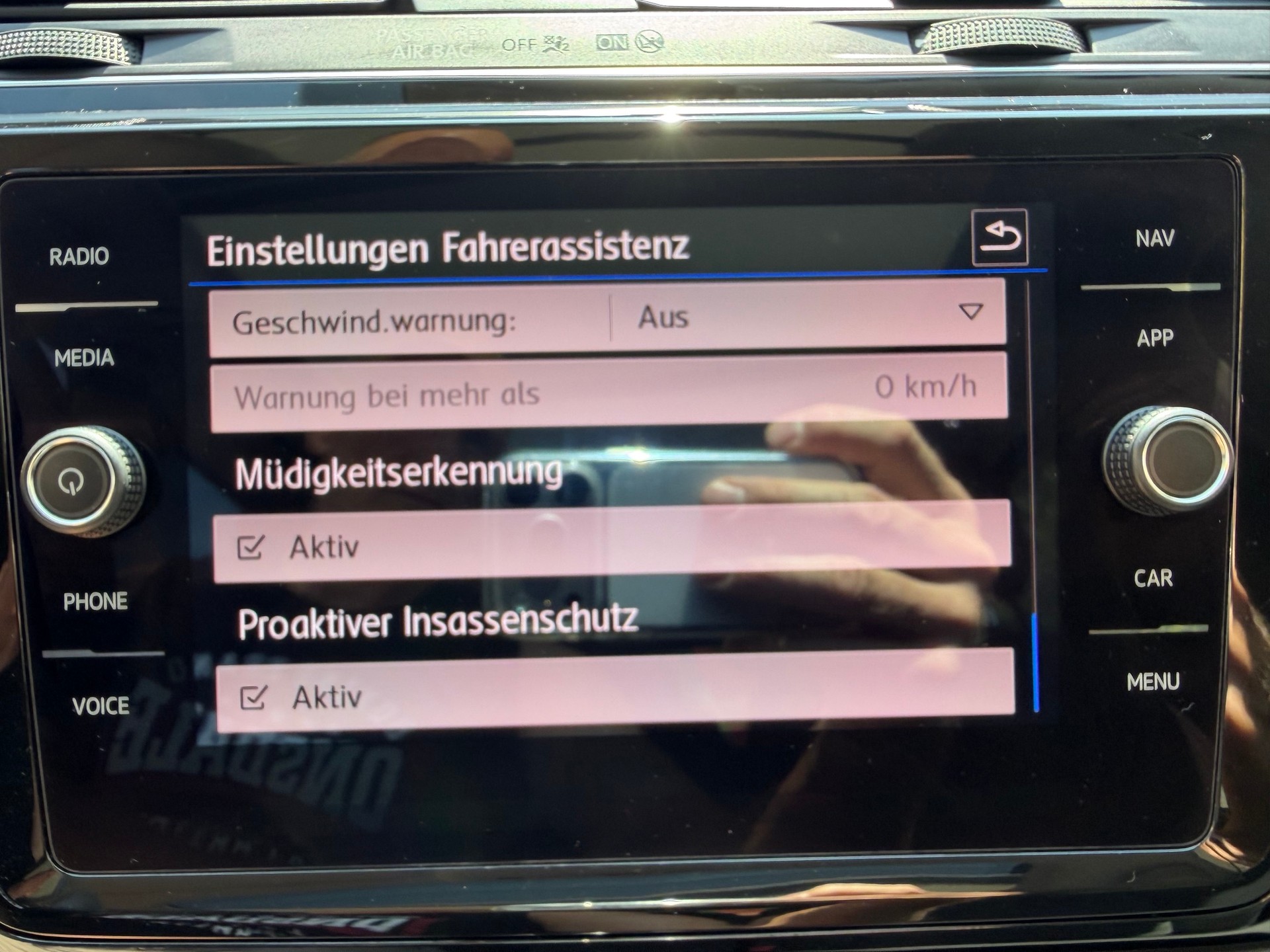 VW Touran 2.0 TDI BlueMotion Technology Highline DSG-image-15