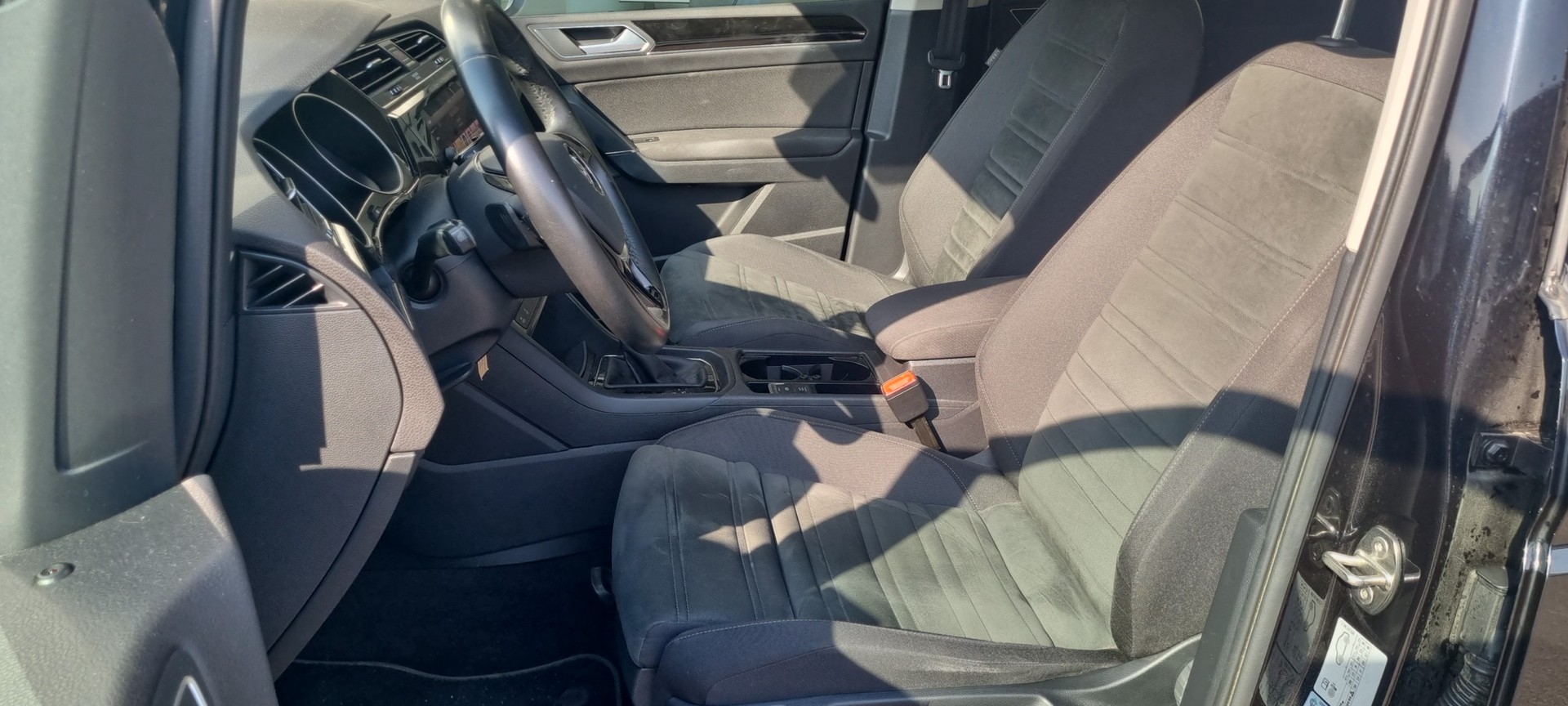 VW Touran 2.0 TDI BlueMotion Technology Highline DSG-showroom-element-3