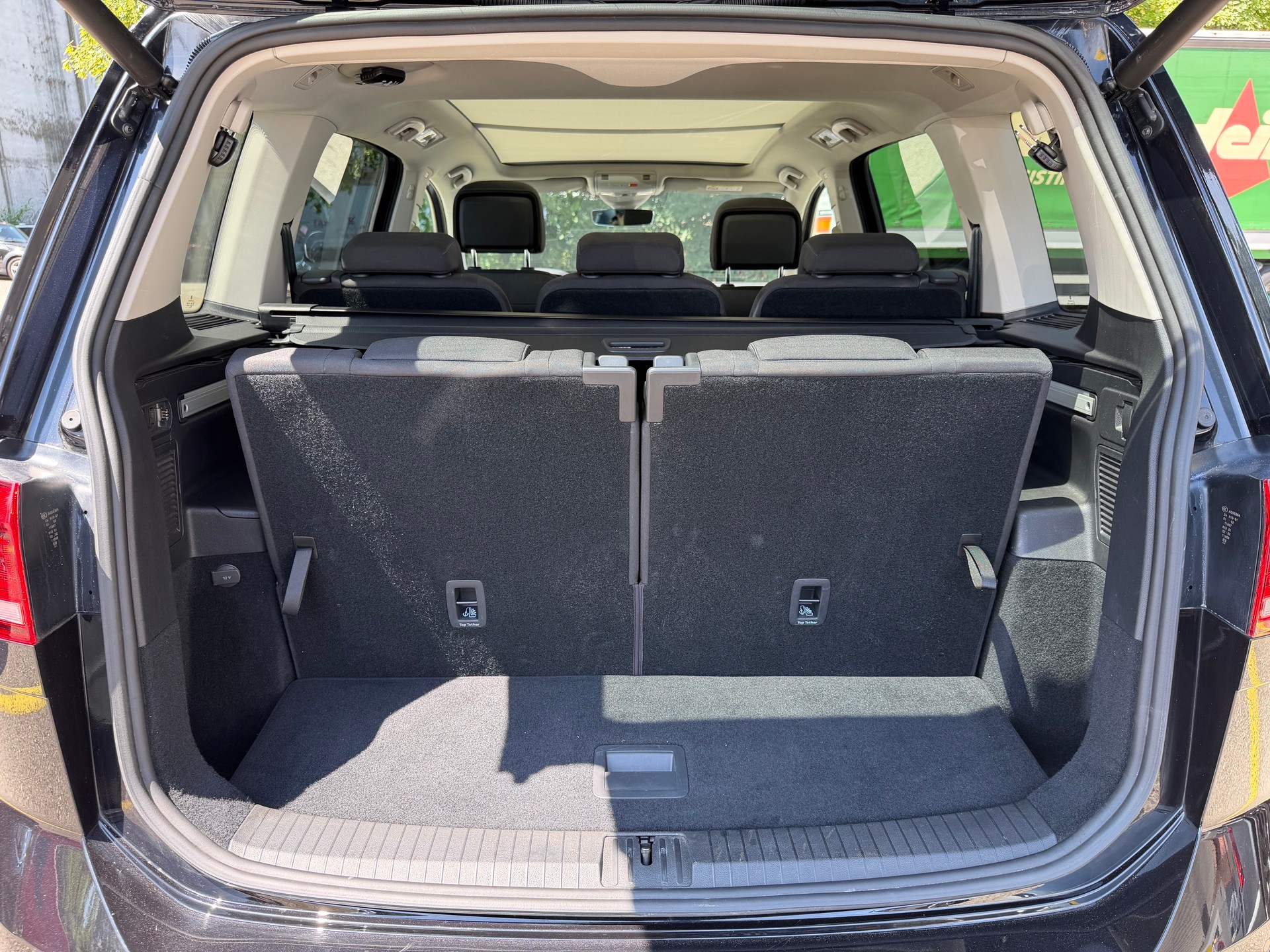 VW Touran 2.0 TDI BlueMotion Technology Highline DSG-image-14