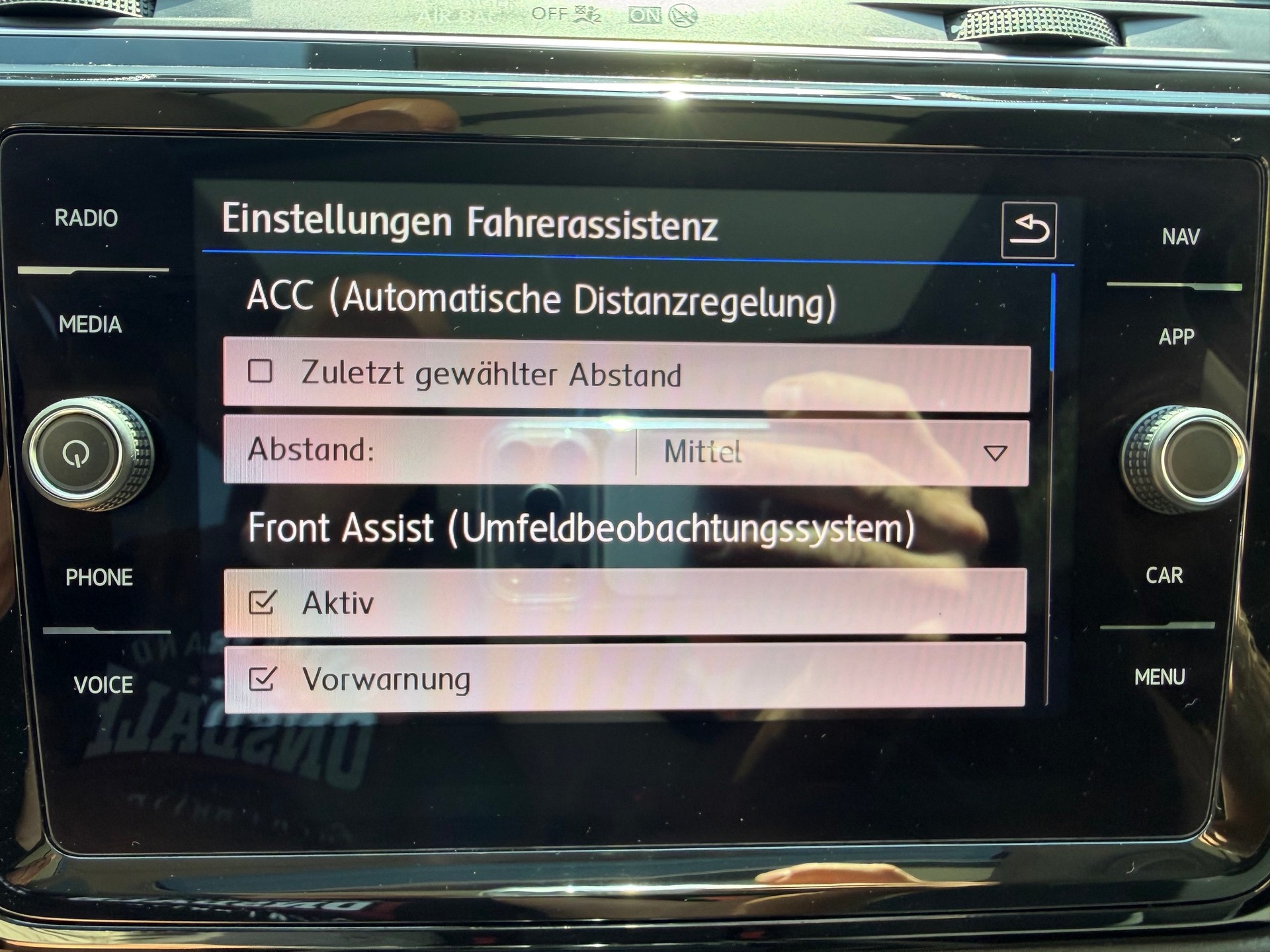 VW Touran 2.0 TDI BlueMotion Technology Highline DSG-image-11