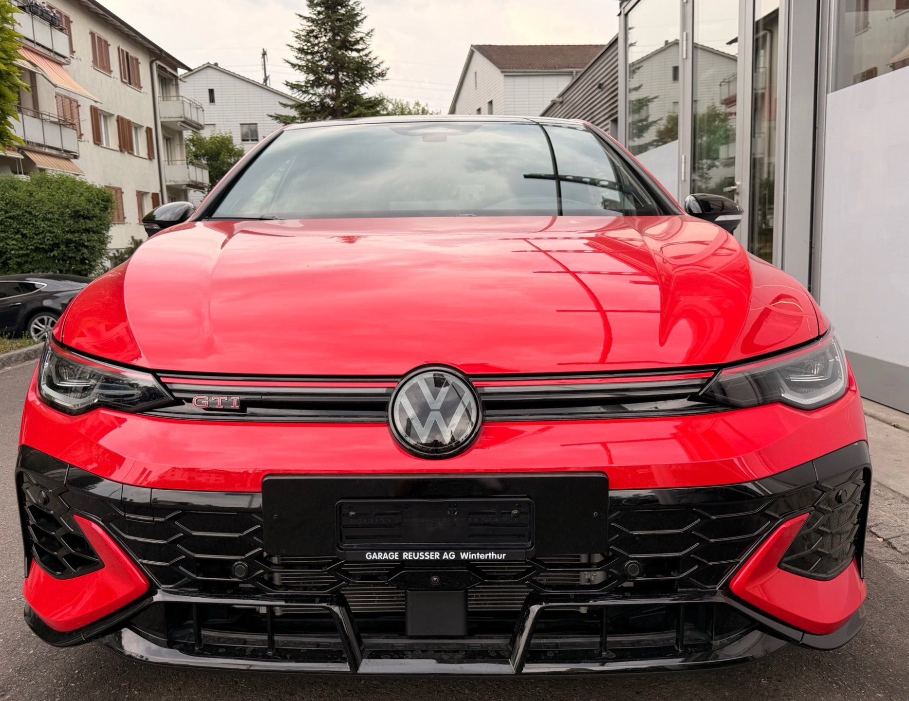 VW Golf GTI 2.0 TSI DSG 325 PS EDITION 50 *** AKRAPOVIC & 5 JAHRE VW WERKSGARANTIE ***-showroom-element-1