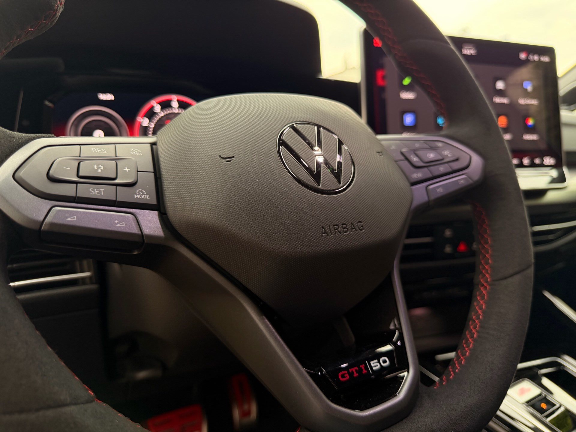 VW Golf GTI 2.0 TSI DSG 325 PS EDITION 50 *** AKRAPOVIC & 5 JAHRE VW WERKSGARANTIE ***-image-30