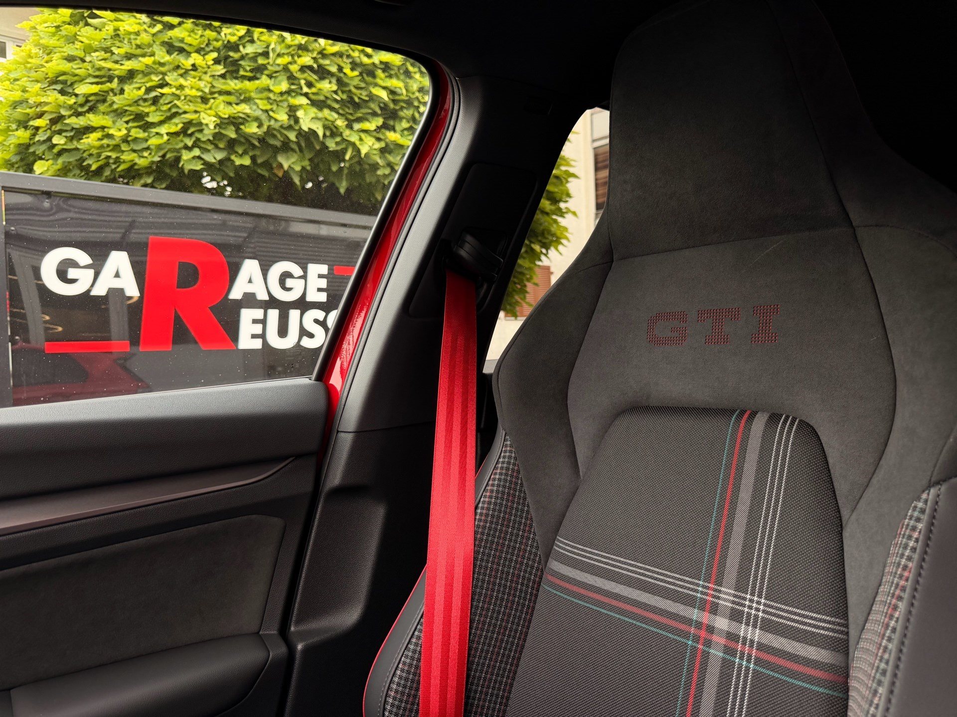 VW Golf GTI 2.0 TSI DSG 325 PS EDITION 50 *** AKRAPOVIC & 5 JAHRE VW WERKSGARANTIE ***-image-26