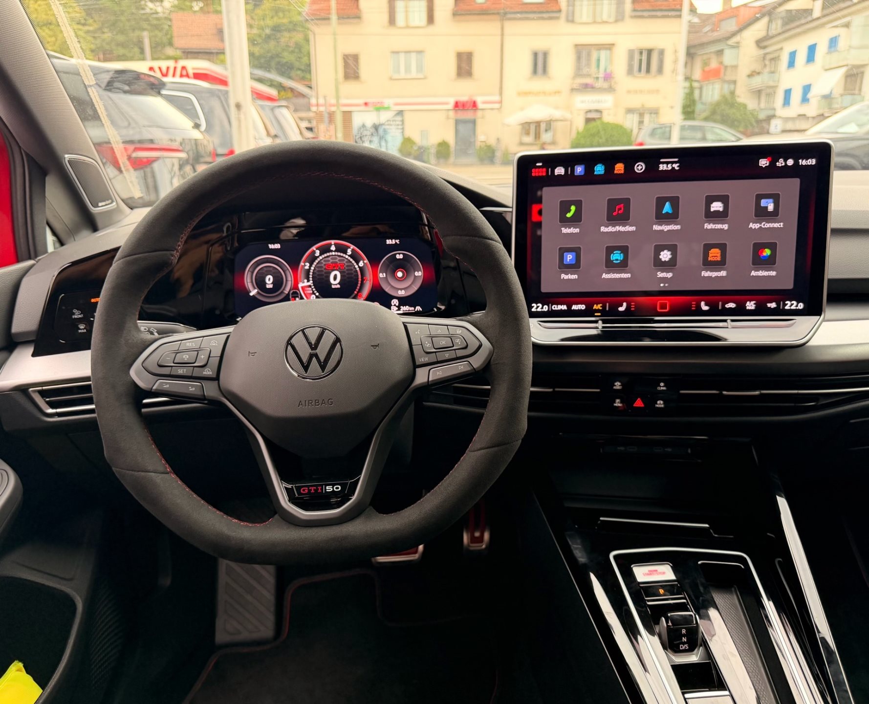 VW Golf GTI 2.0 TSI DSG 325 PS EDITION 50 *** AKRAPOVIC & 5 JAHRE VW WERKSGARANTIE ***-image-9