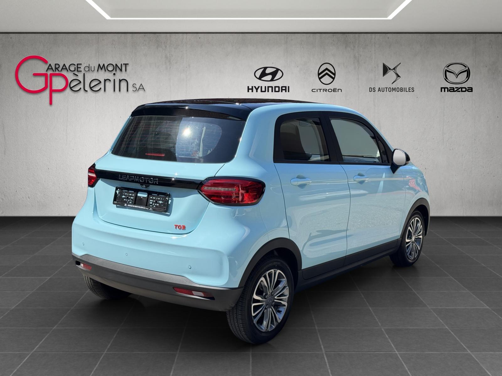 LEAPMOTOR T03 Electric-showroom-element-3