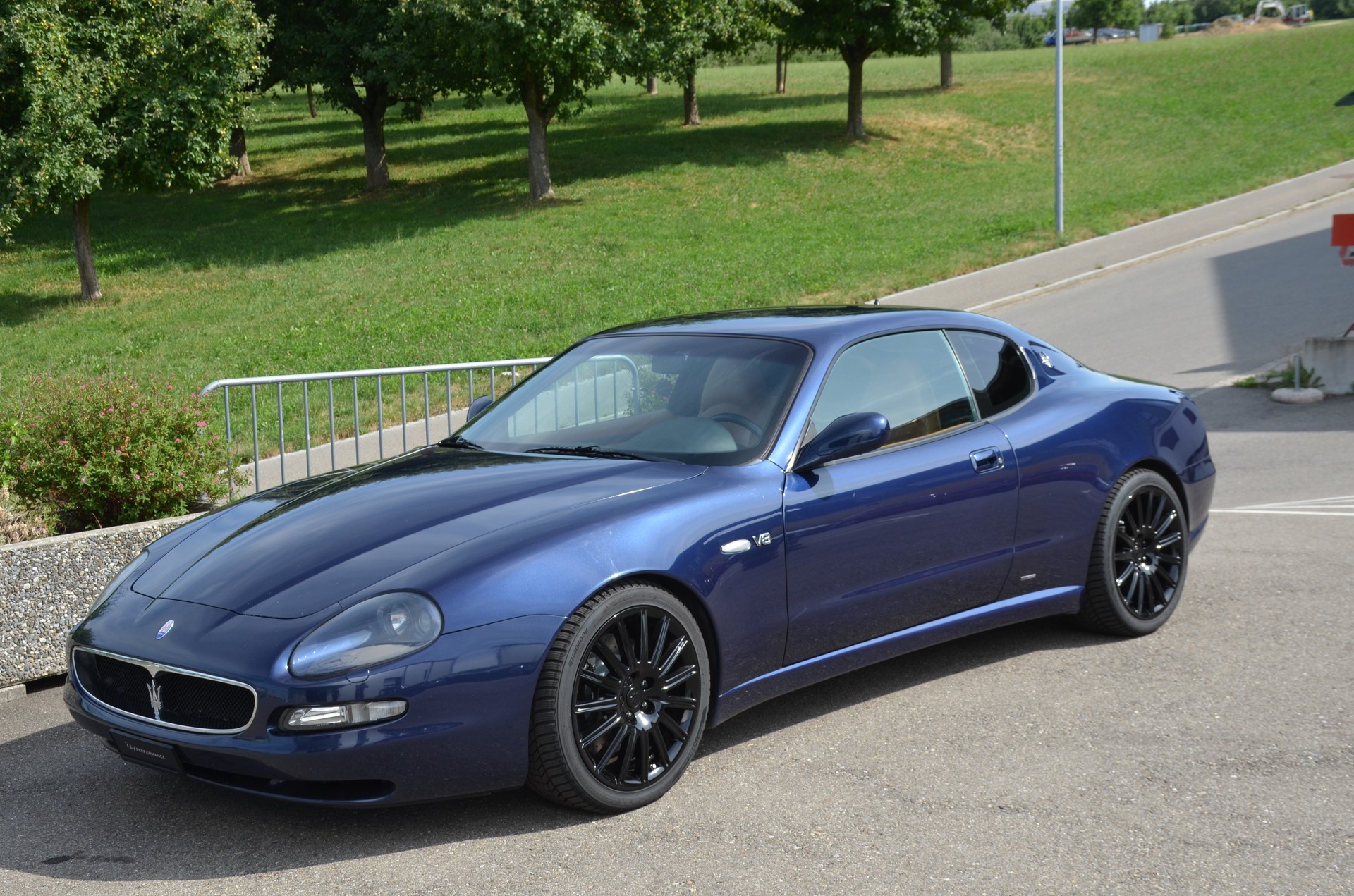 MASERATI Coupé GT-showroom-element-2