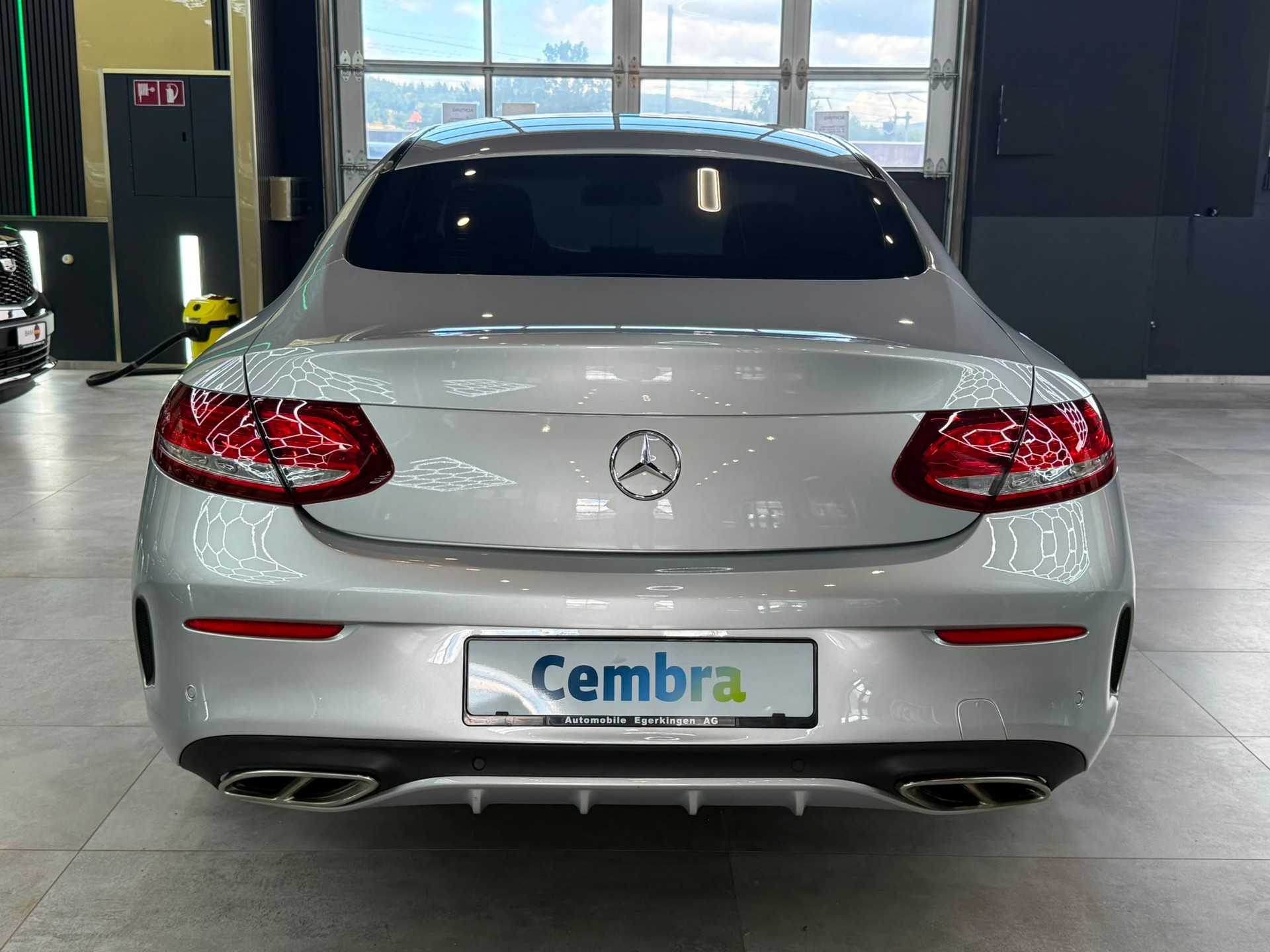 MERCEDES-BENZ C 250 AMG Line Coupé 7G-tronic-image-5
