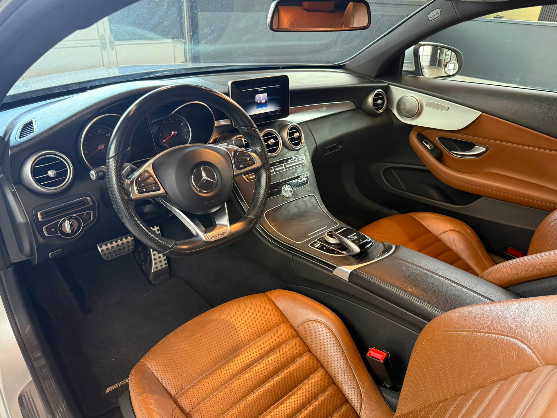 MERCEDES-BENZ C 250 AMG Line Coupé 7G-tronic-image-8