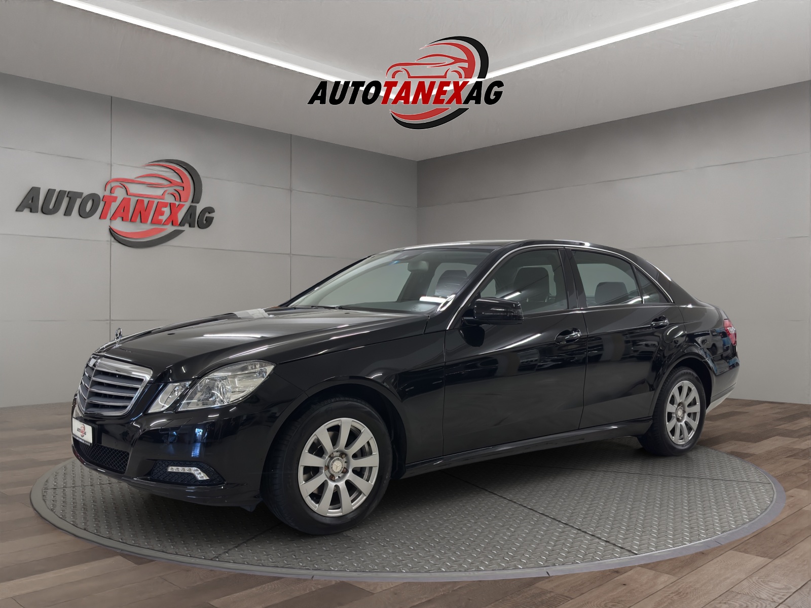 MERCEDES-BENZ E 200 CGI BlueEfficiency Elégance Automatic