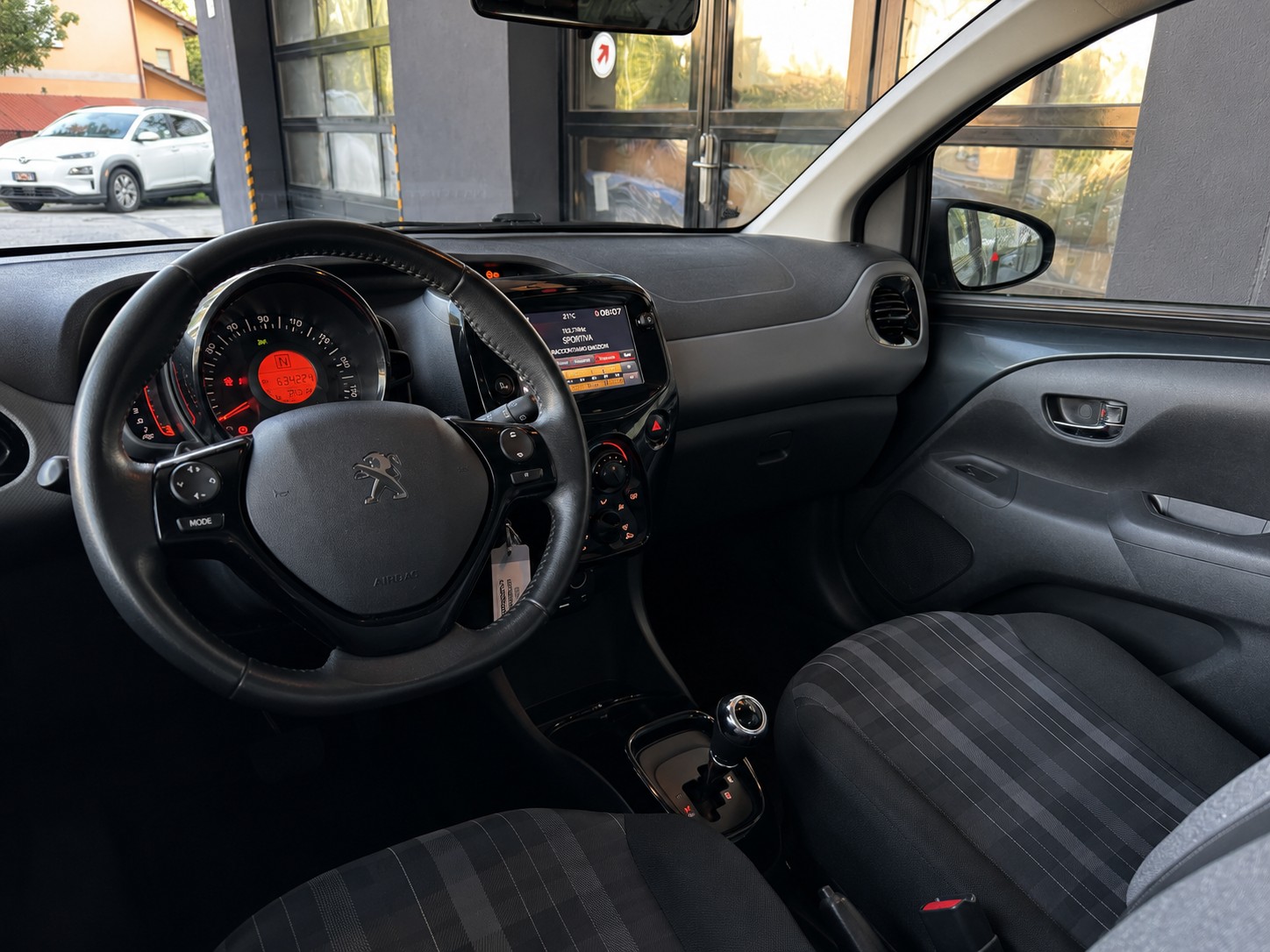 PEUGEOT 108 1.0 VTi Allure Top ETG-image-14